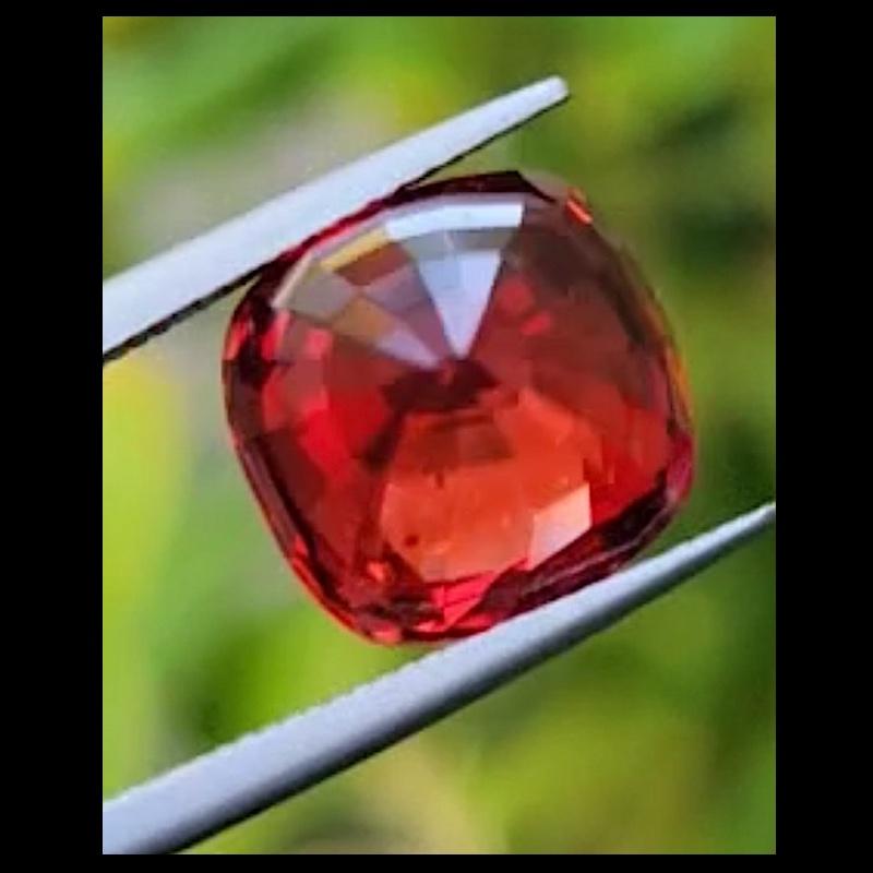 Contemporary Vivid 9.08 Carat Madagascar Ruby, GRS Certified