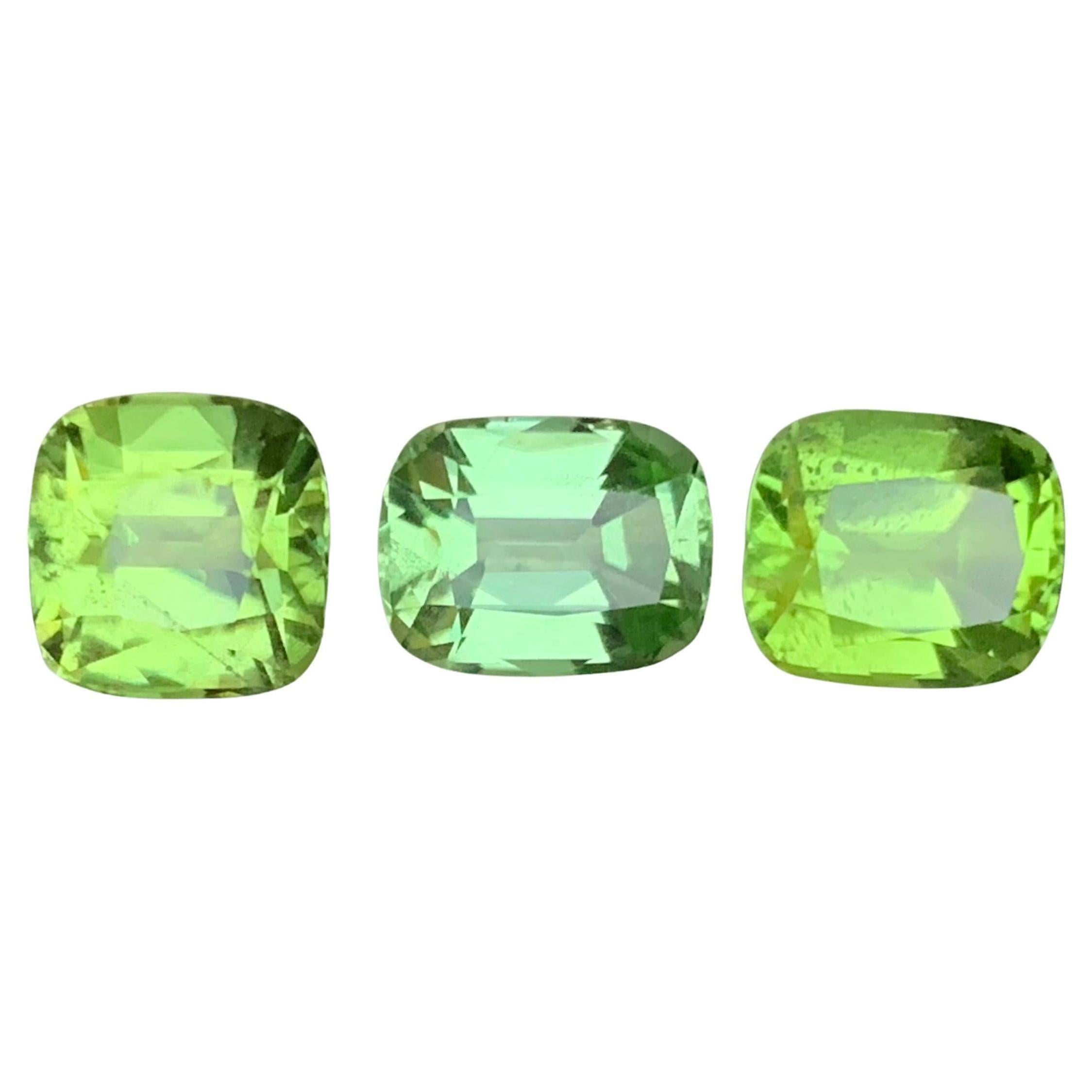 Vivid 
a Light Green Peridot 10.44Ct Cushion Cut Natural Loose Gemstones Parcel