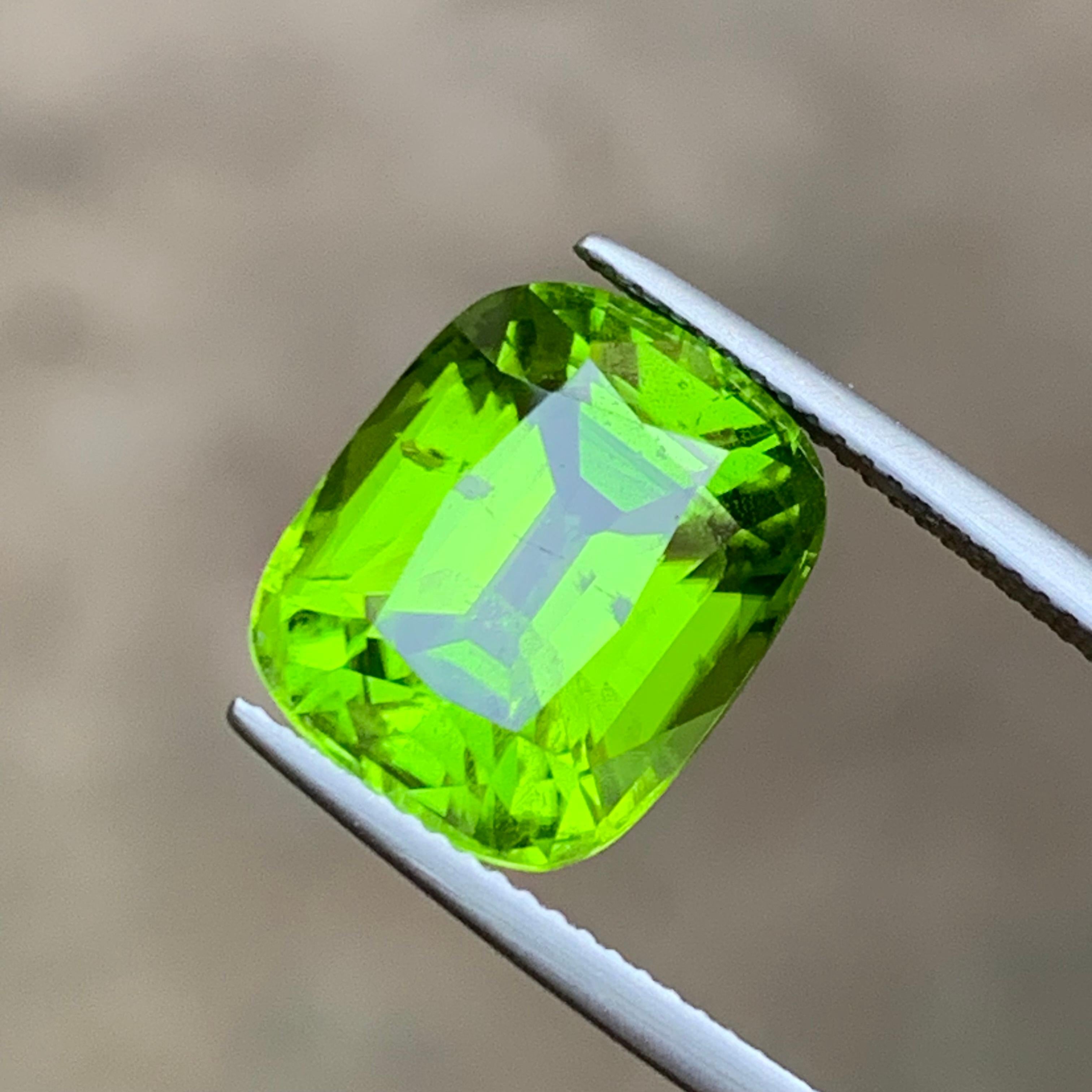 Vivid Apple Green Natural Peridot Anhänger, Ring Edelstein 11,15 Ct Cushion Cut 1