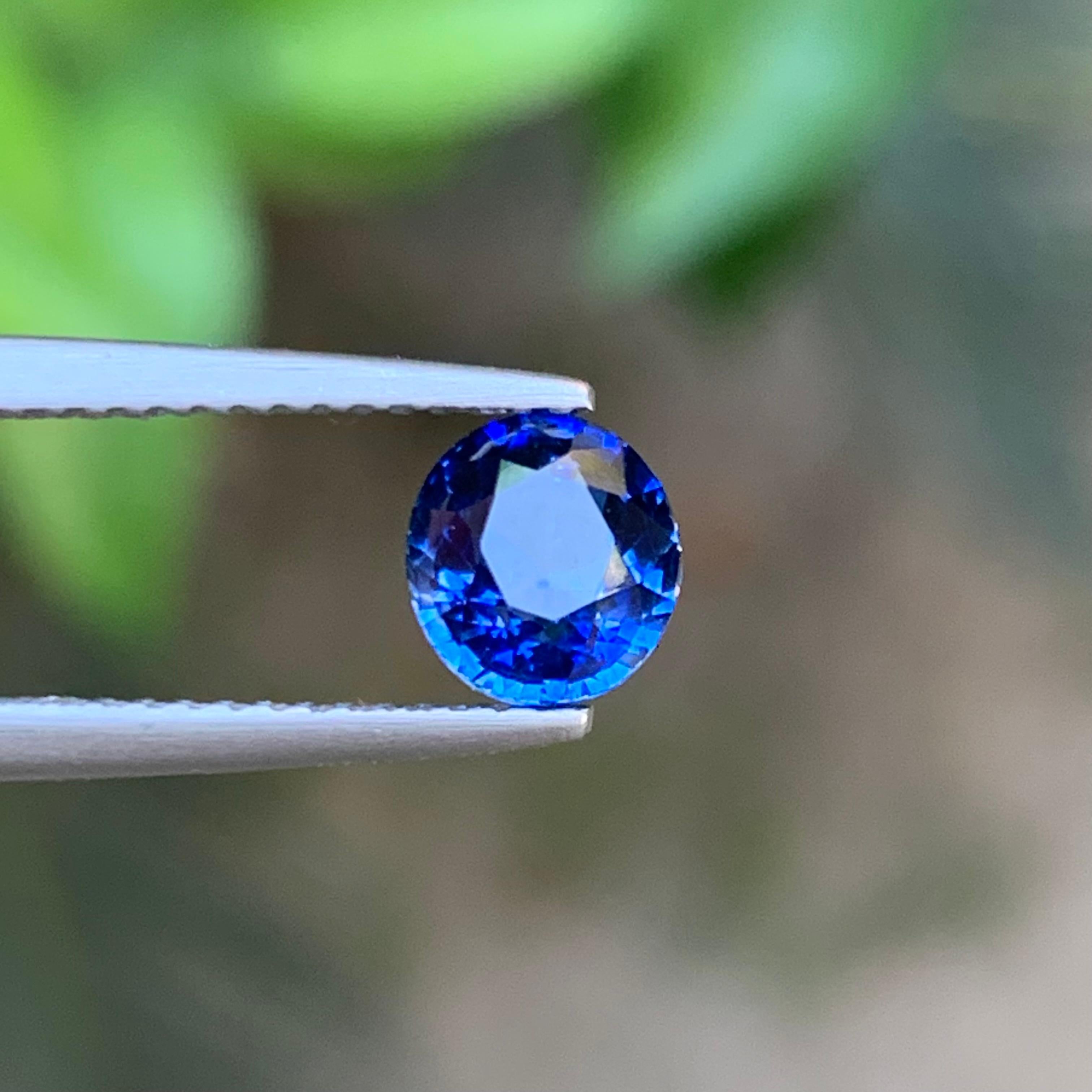Contemporary Vivid Blue Natural Ceylon Sapphire Ring Loose Gemstone 1.34 Ct Oval Cut-Jewelry For Sale