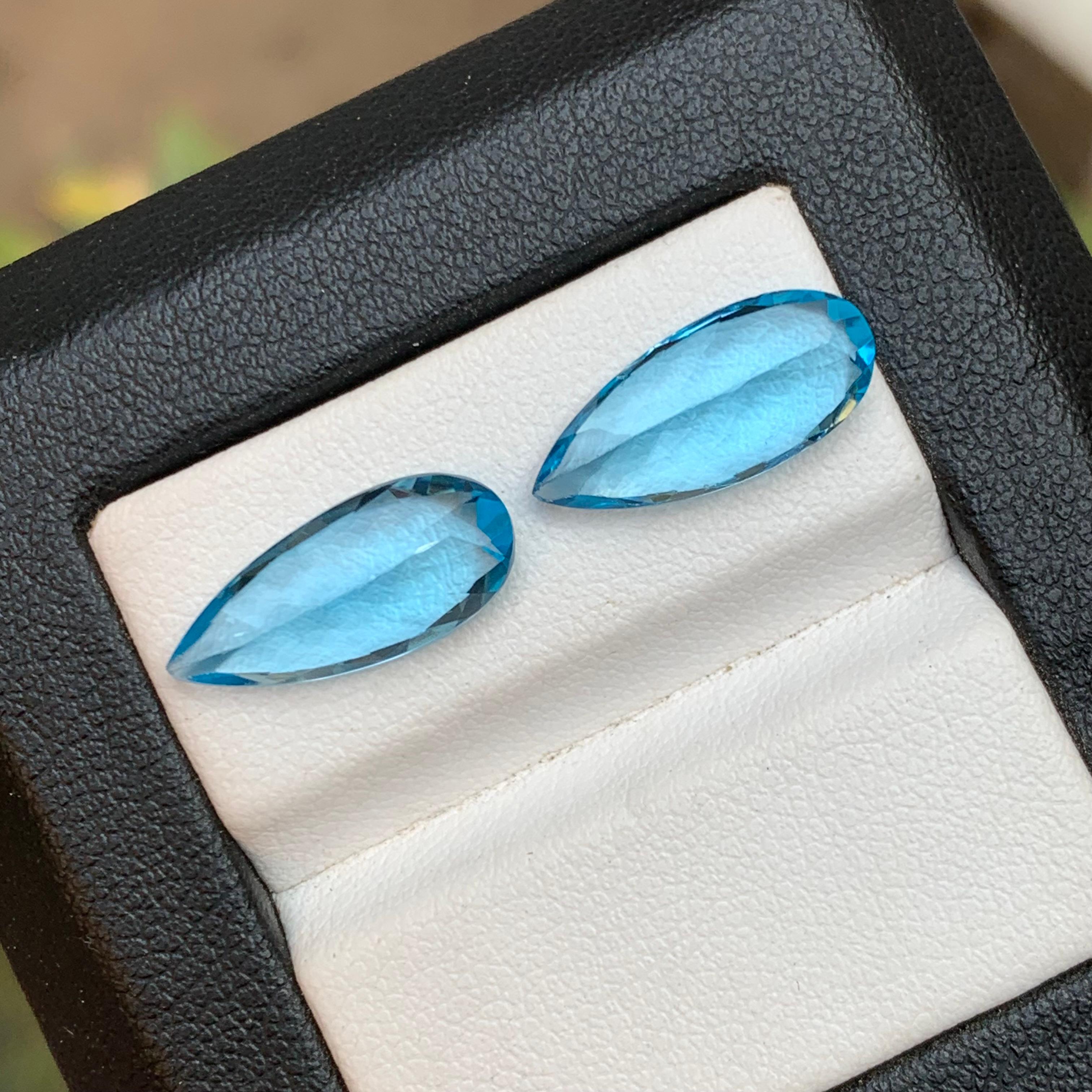 Vivid Blue Natural Swiss Topaz Loose Gemstone Pair for Earrings 8.90 Ct Pear Cut For Sale 1