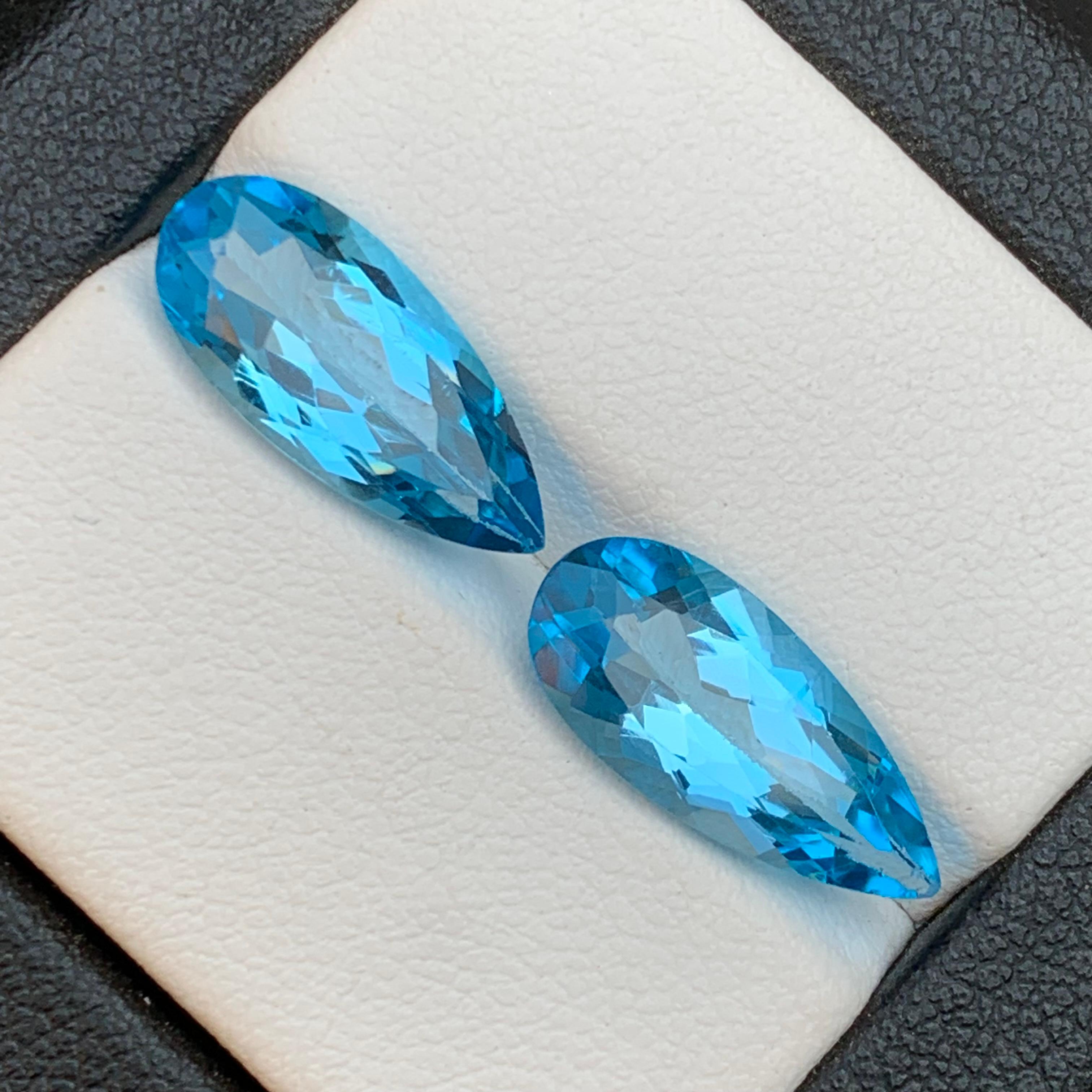Vivid Blue Natural Swiss Topaz Loose Gemstone Pair for Earrings 8.90 Ct Pear Cut For Sale 2