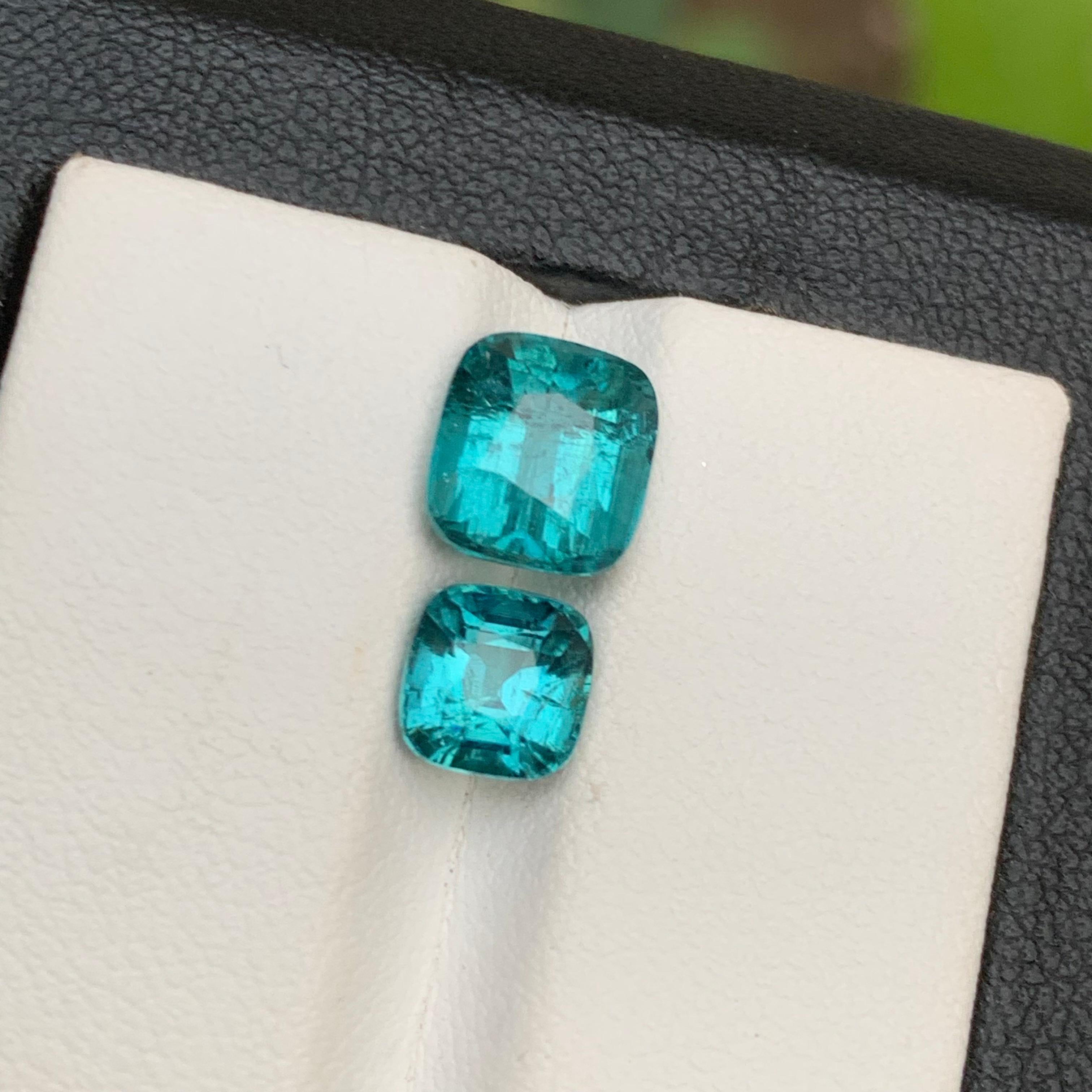 Vivid Blue Natural Tourmaline Loose Gemstones 4.35 Ct Cushion Cut for Jewelry For Sale 3