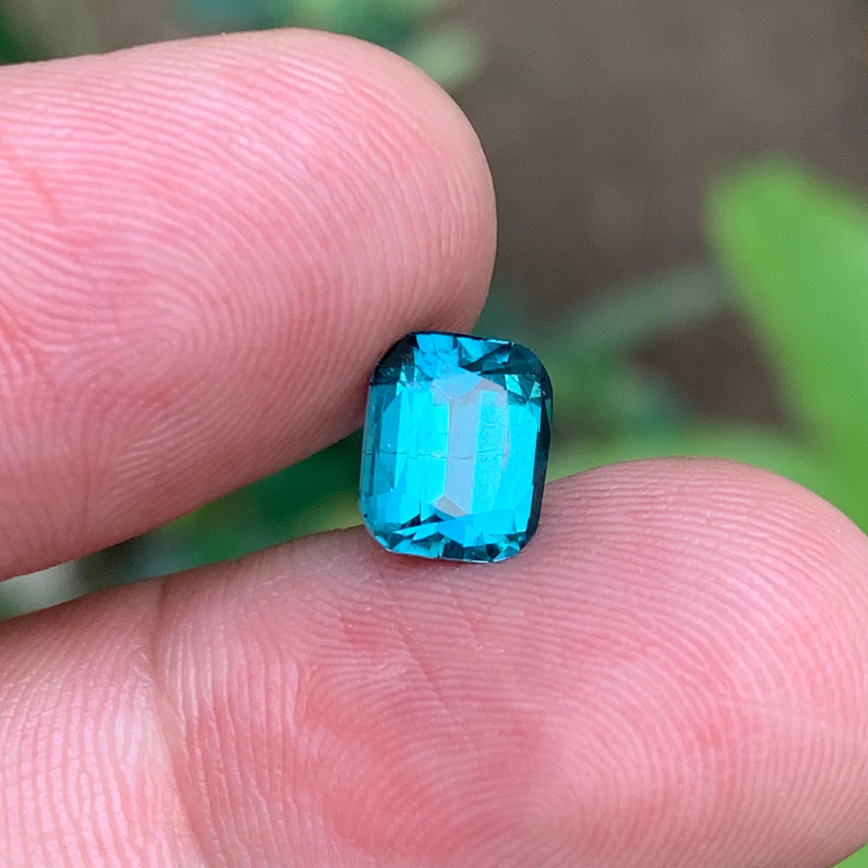 Vivid Blue Natural Tourmaline Ring Loose Gemstone 2.50 Ct Cushion Cut  Jewelry For Sale 1