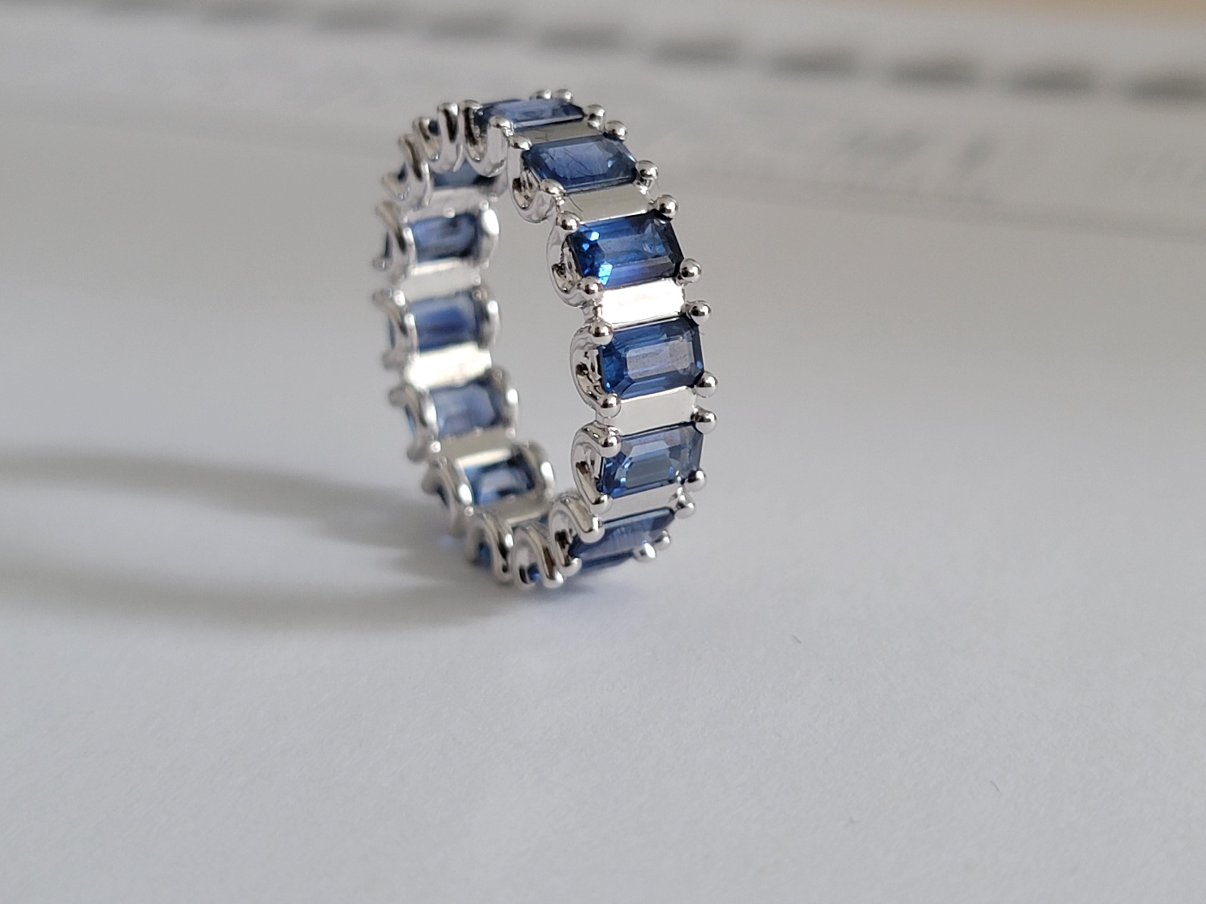 For Sale:  Vivid Blue Sapphire and 18K White Gold Infinity Band Ring with engraving 4