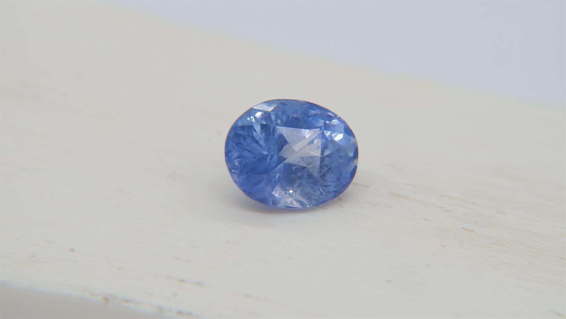 3.16 ct Vivid Blue Sapphire, Ceylon, Handcrafted, GIA For Sale 3