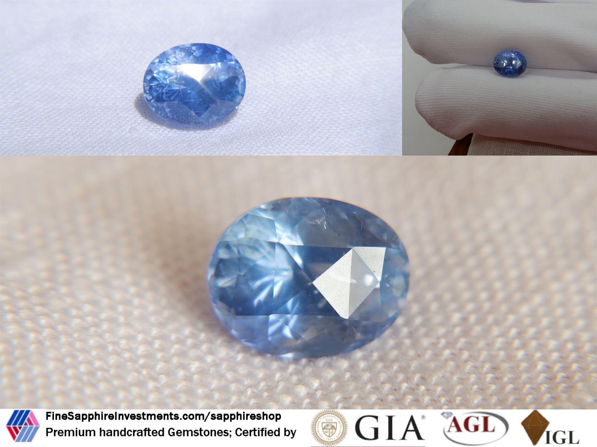3.16 ct Vivid Blue Sapphire, Ceylon, Handcrafted, GIA For Sale 1