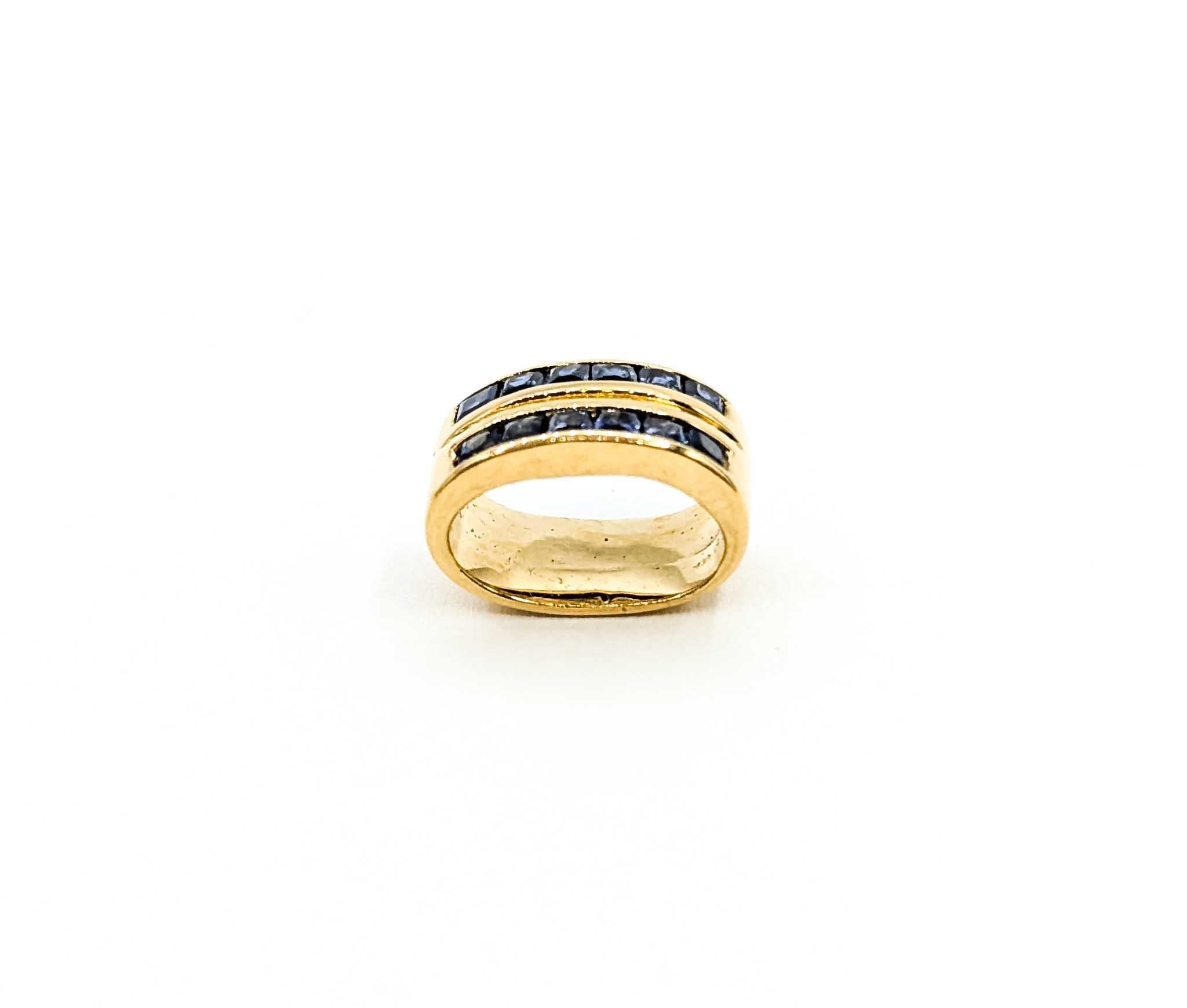 Princess Cut Vivid Blue Sapphire Pendant in 18k Yellow Gold For Sale