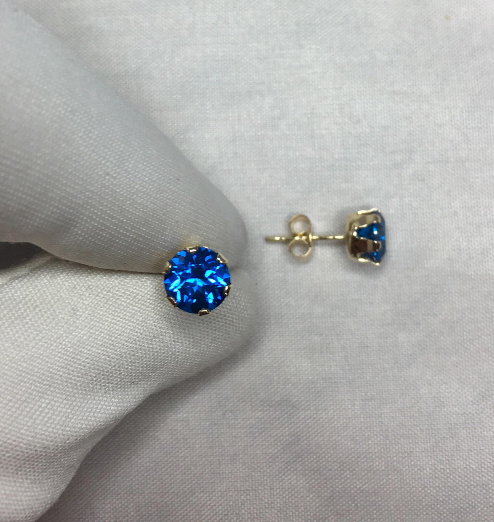 Women's or Men's Vivid Blue Topaz 2 Carat Yellow Gold Round Brilliant Diamond Cut Earring Studs