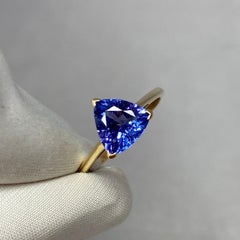 Vivid Blue Violet 1.70 Carat Tanzanite Trillion Triangle Cut Yellow Gold Ring