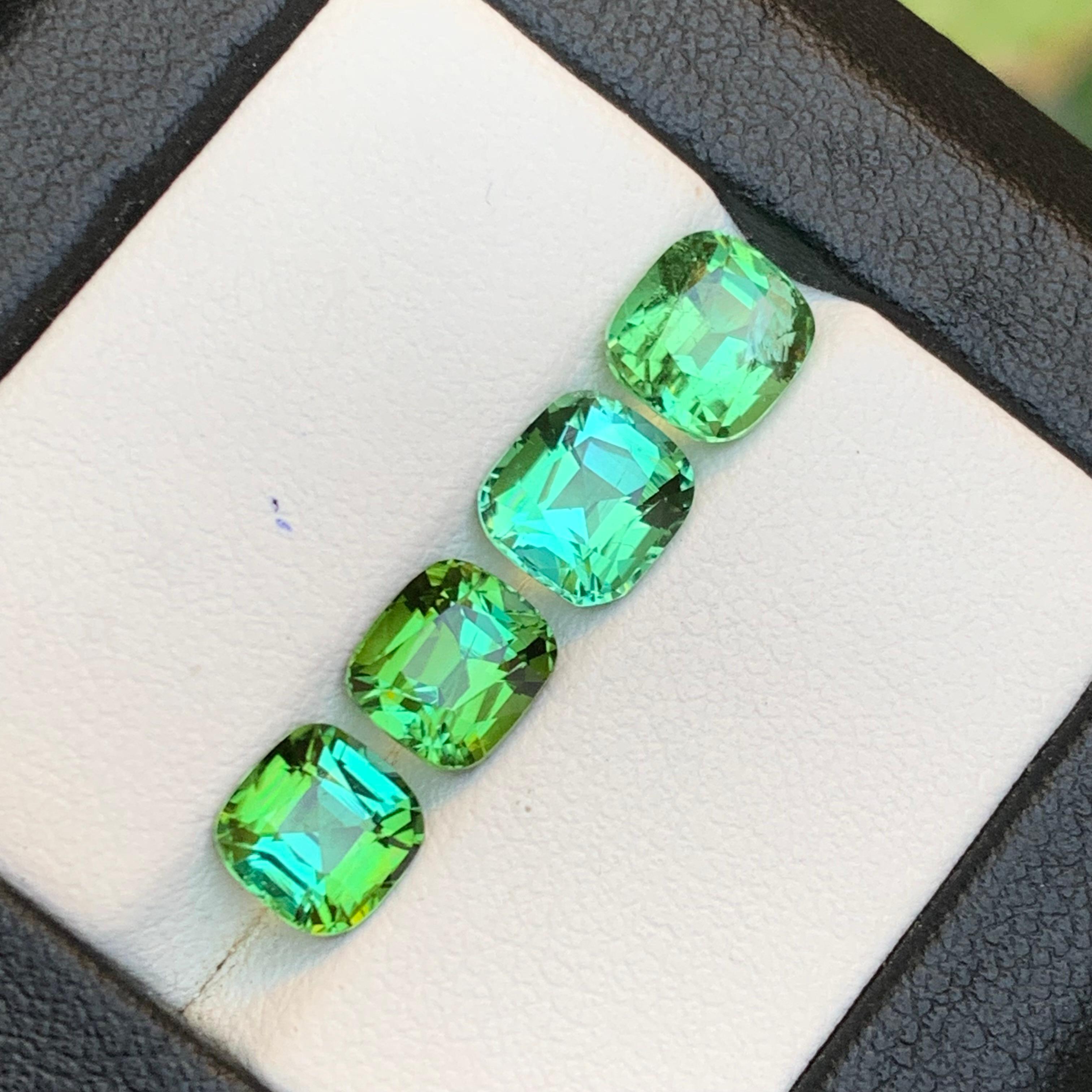 Lebendiger bläulich grüner Turmalin 6 Karat Kissenschliff Natürliche lose Edelsteine Paket im Angebot 3