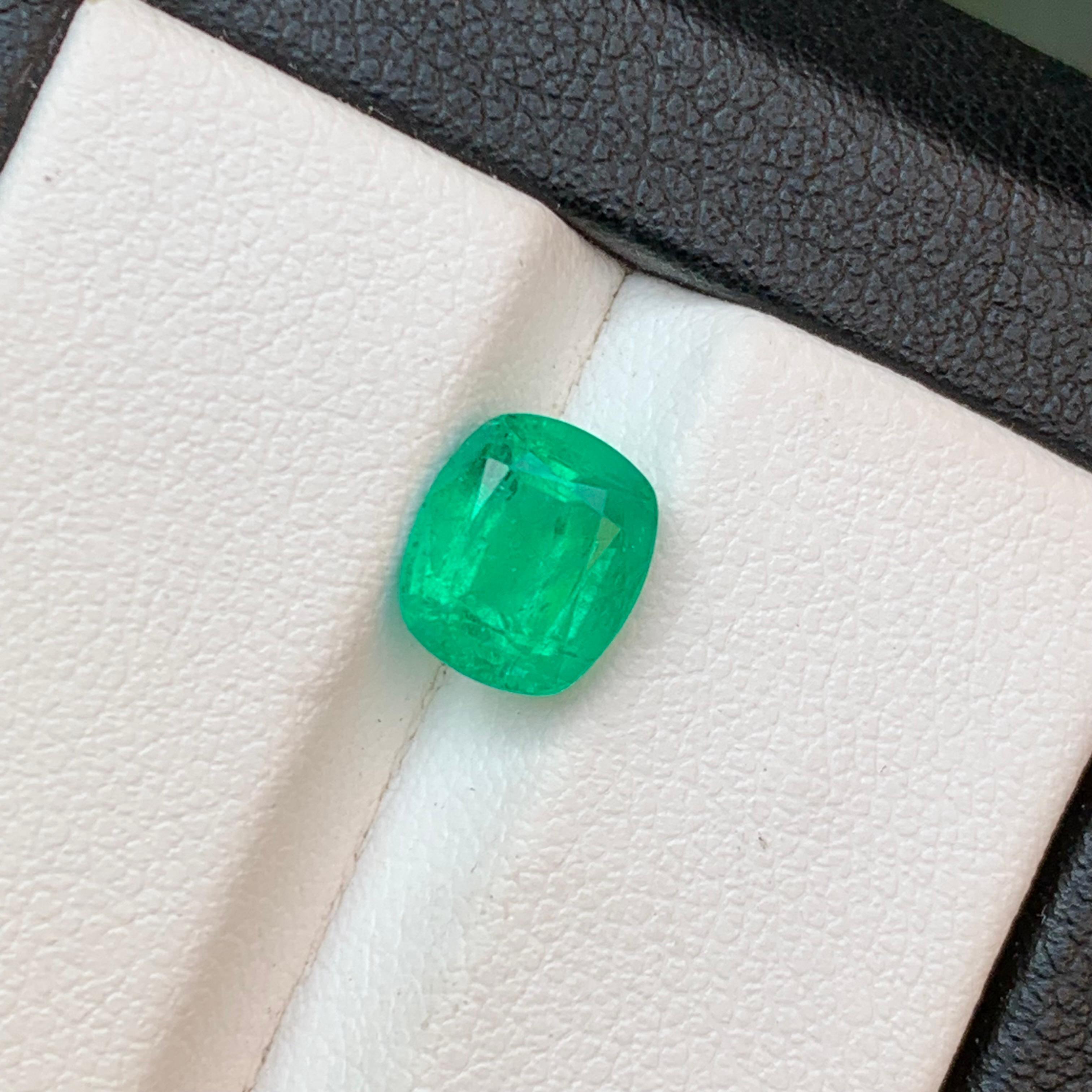 Vivid Bluish Hue Green Natural Emerald Loose Gemstone for Ring, Necklace Pendant, or any other Jewelry Setting-Cushion Cut!!

💎 GEMSTONE TYPE: Emerald 
⚖️ WEIGHT: 1.95 Carats
🪚 SHAPE & CUT: Cushion Cut
📏 SIZE (MM): 7.83 x 6.76 x 5.41
🌈 COLOR: