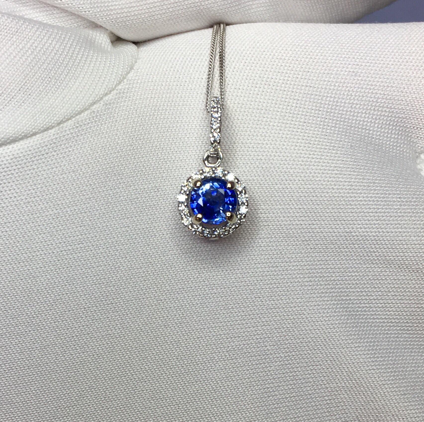 Women's or Men's Vivid Ceylon Blue Sapphire and Diamond 18 Karat Gold Round Pendant Necklace