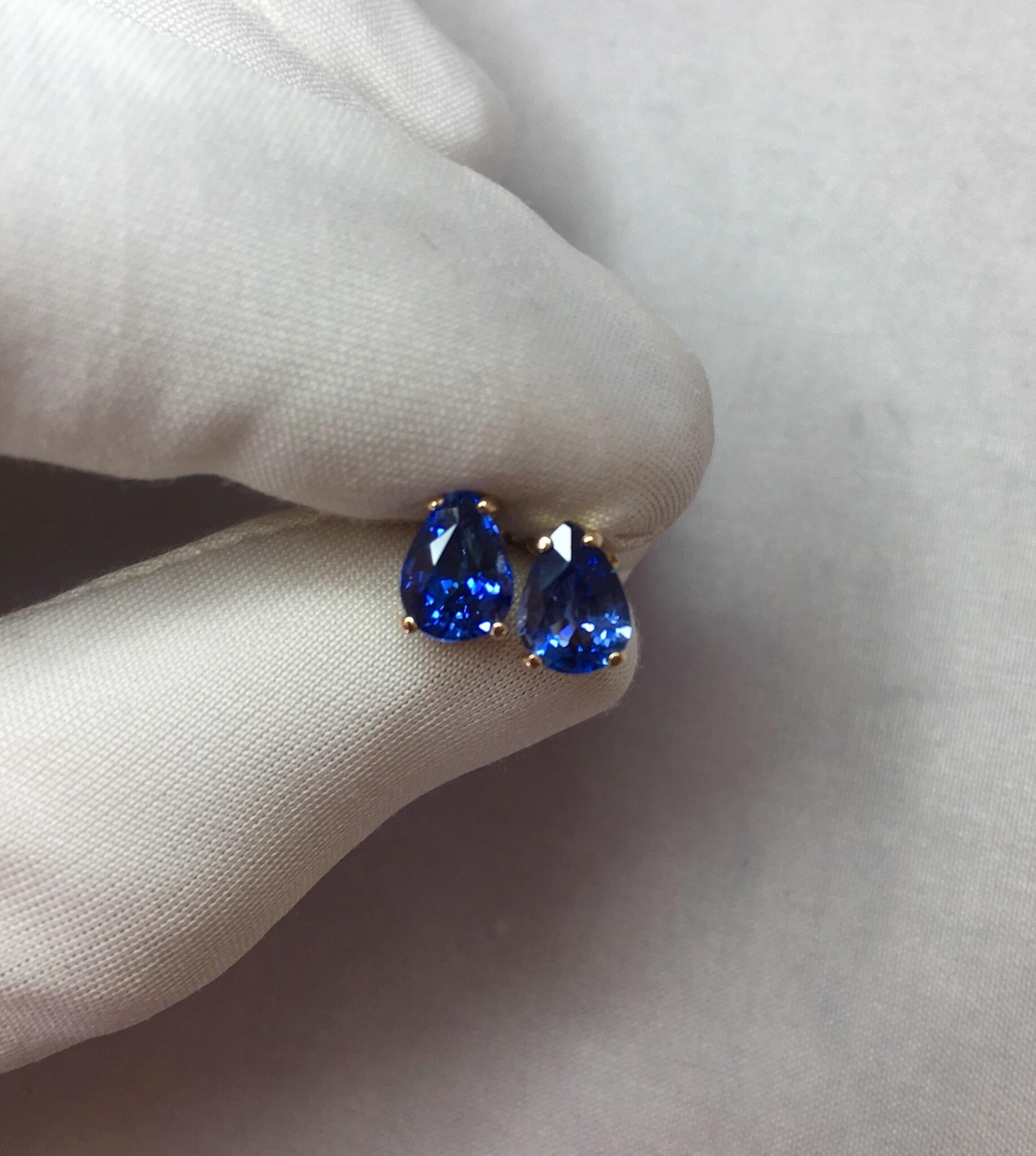 Women's or Men's Vivid Cornflower Blue 2.25 Carat Ceylon Sapphire Pear Cut Gold Earring Studs