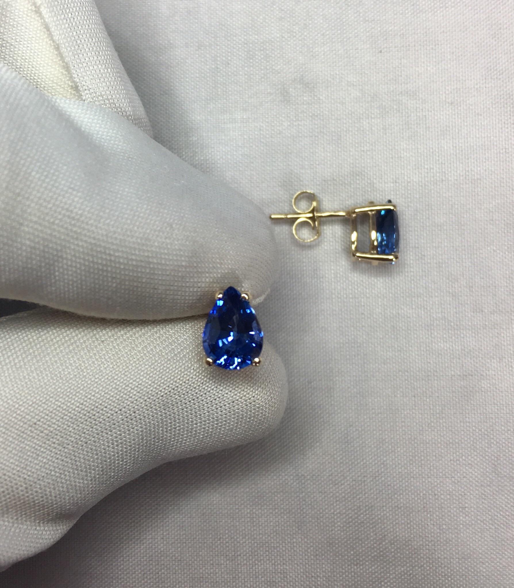 Vivid Cornflower Blue 2.25 Carat Ceylon Sapphire Pear Cut Gold Earring Studs 3
