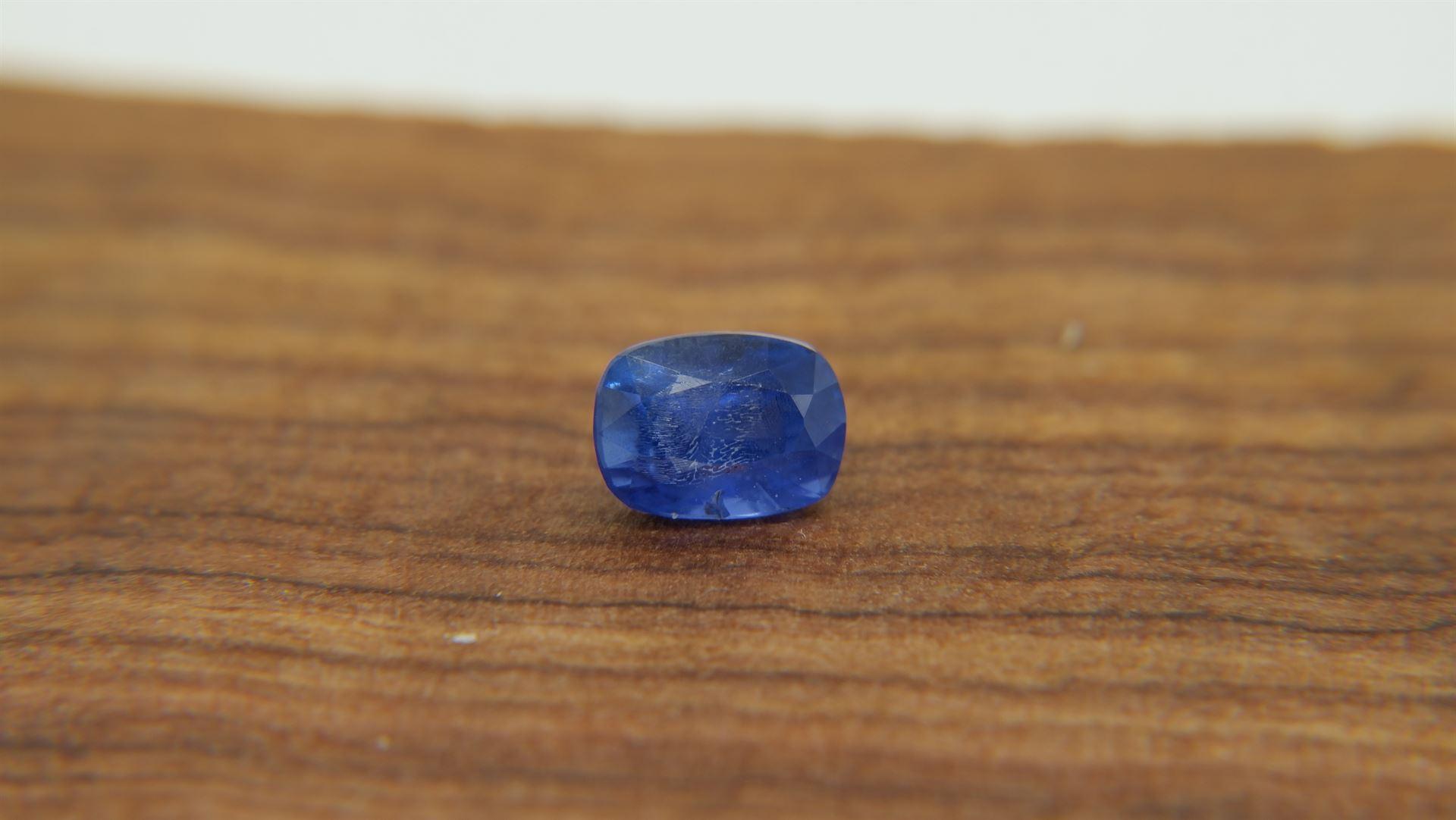 1.13 ct Vivid Cornflower Blue Sapphire, Unheated, GIA For Sale 2