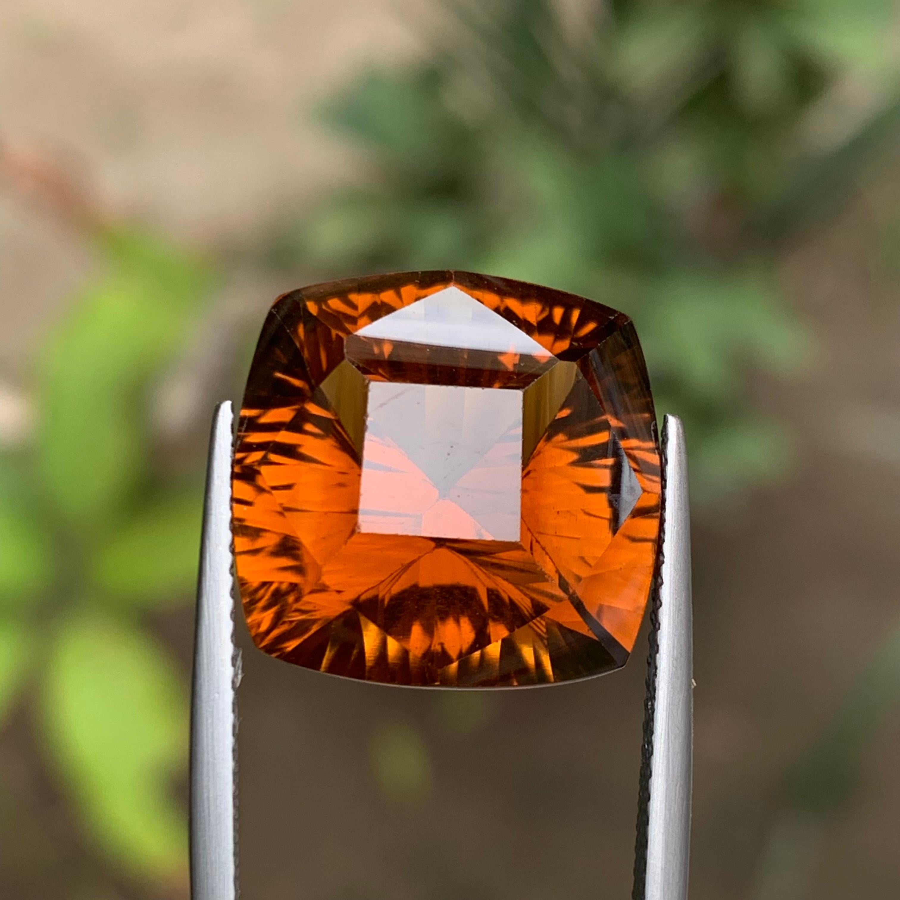 Contemporaneo Anello di Citrino di Madeira naturale arancione intenso e vivido, gemma sciolta da 15,90 carati a cuscino in vendita