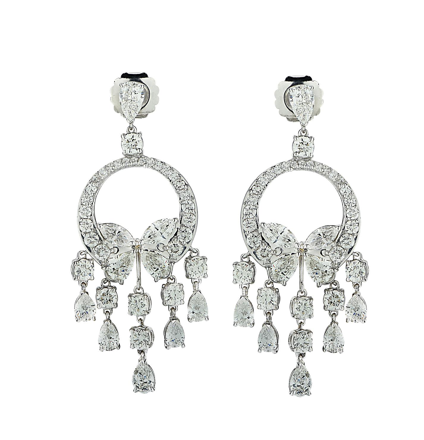 Modern Vivid Diamond 21 Carat Diamond Dangle Chandelier Earrings For Sale
