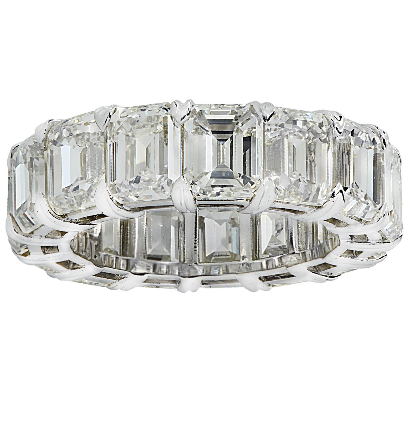 Vivid Diamonds, anneau d'éternité en diamants taille émeraude de 15,2 carats Neuf - En vente à Miami, FL