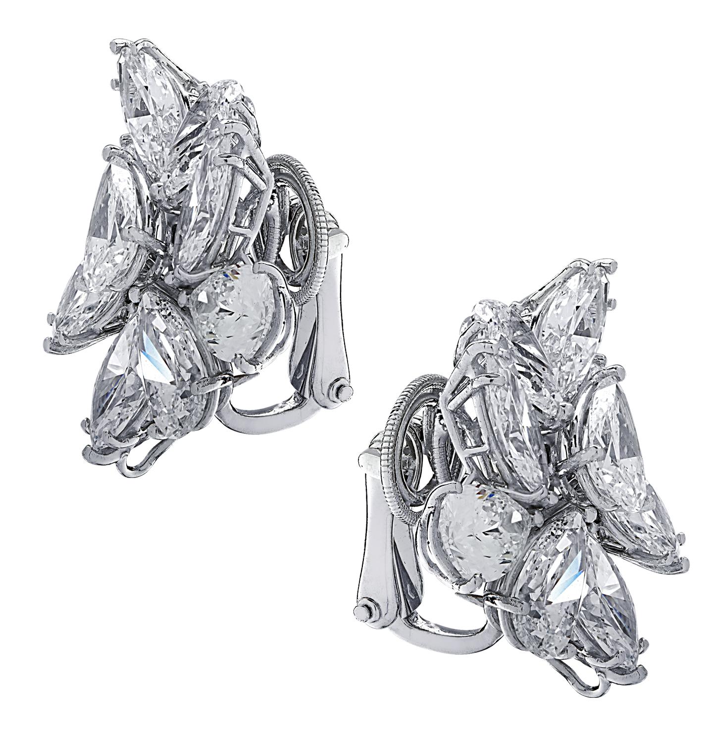 Vivid Diamonds 25.02 Carat Diamond Cluster Earrings In New Condition For Sale In Miami, FL