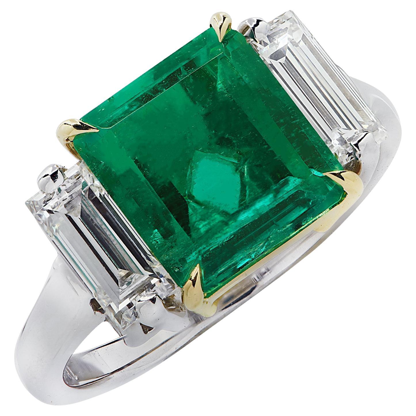 Vivid Diamonds 2.67 Carat AGL Certified Emerald and Diamond Ring For Sale