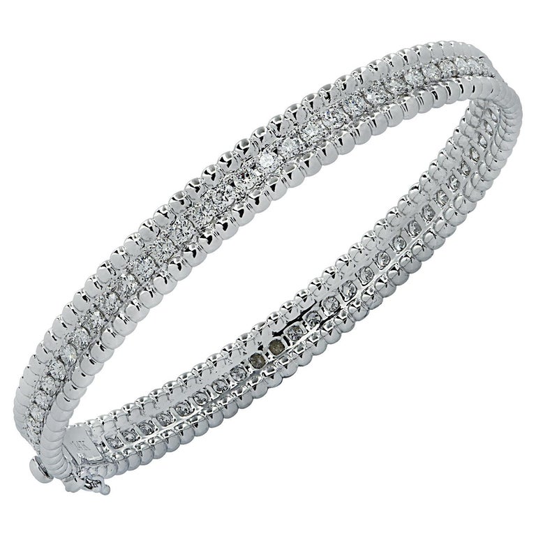 Vivid Diamonds 2.77 Carat Diamond Bangle Bracelet For Sale