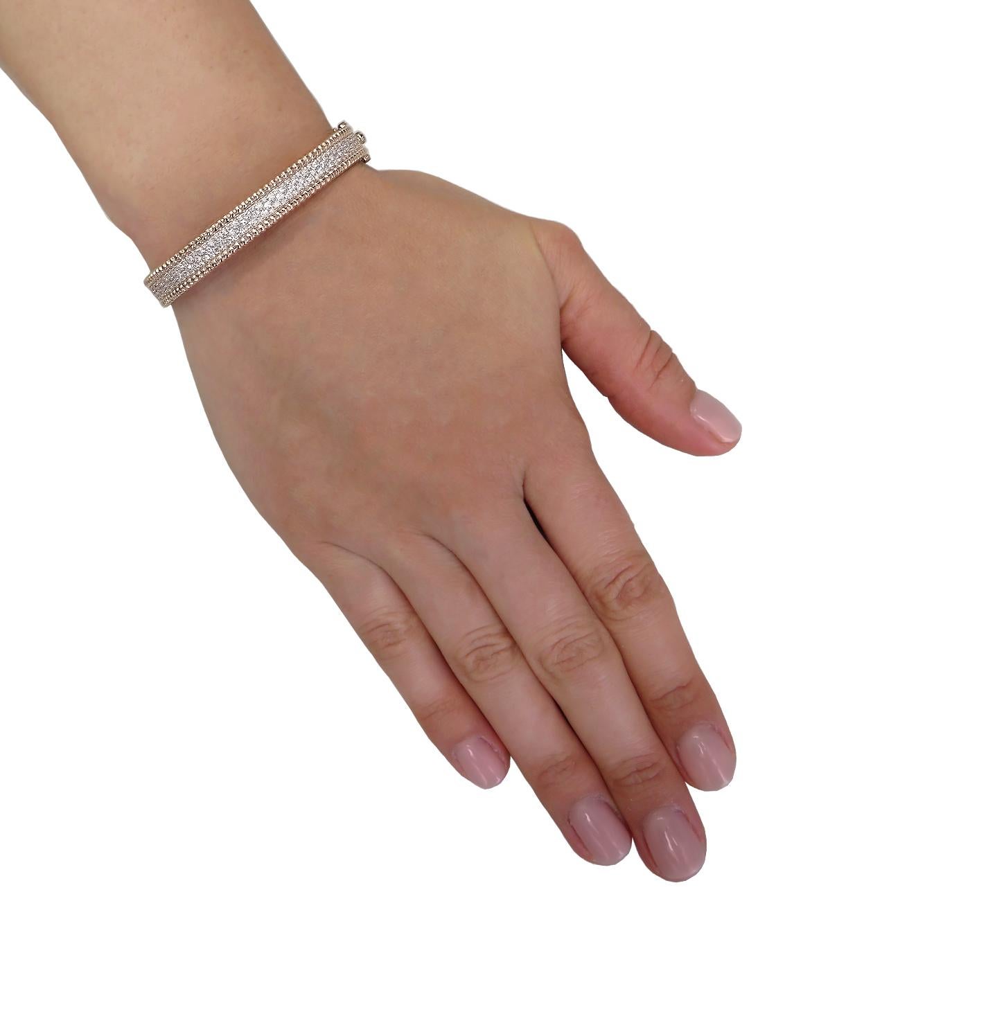 Moderne Bracelet jonc vif en diamants de 2,87 carats  en vente
