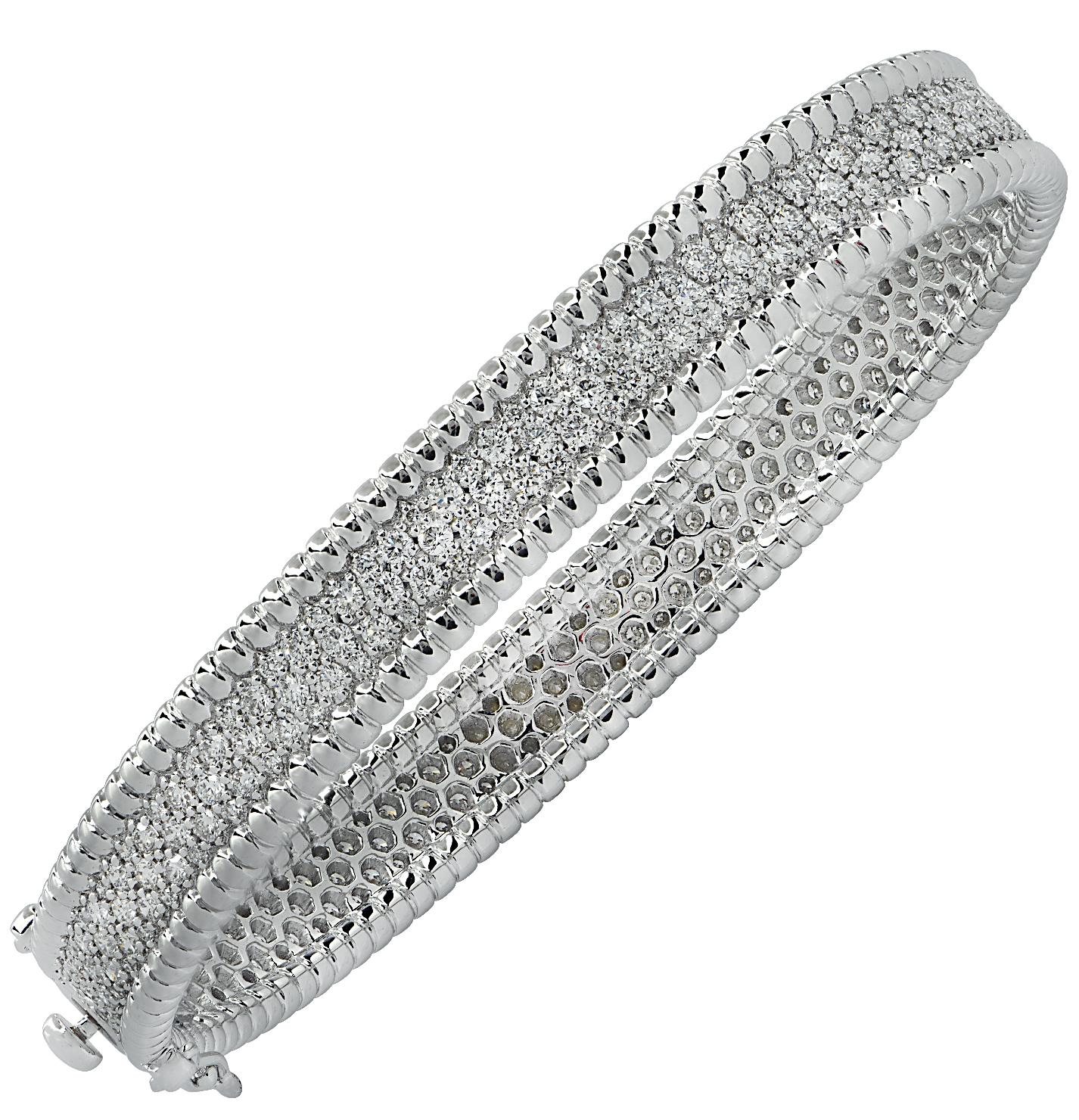 Vivid Diamonds 2.88 Carat Diamond Bangle Bracelet In New Condition For Sale In Miami, FL