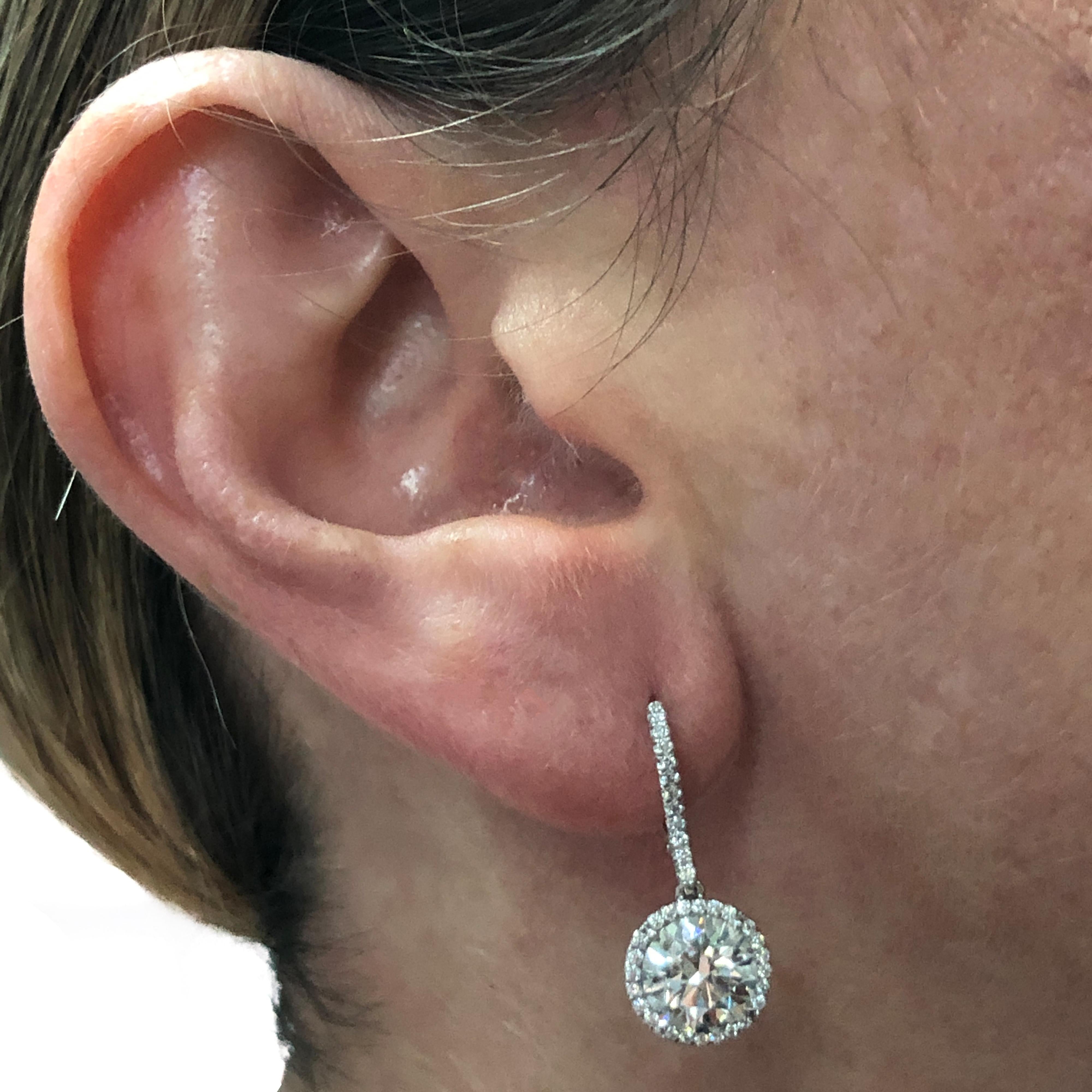 Vivid Diamonds 3.30 Carat Diamond Dangle Earrings In New Condition In Miami, FL