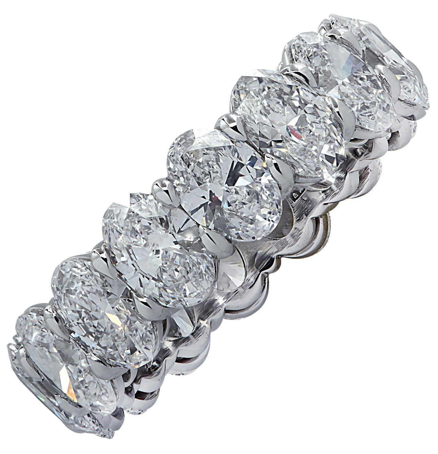 Anillo de eternidad ovalado Vivid Diamonds de 5,56 quilates en Nuevo estado para la venta en Miami, FL