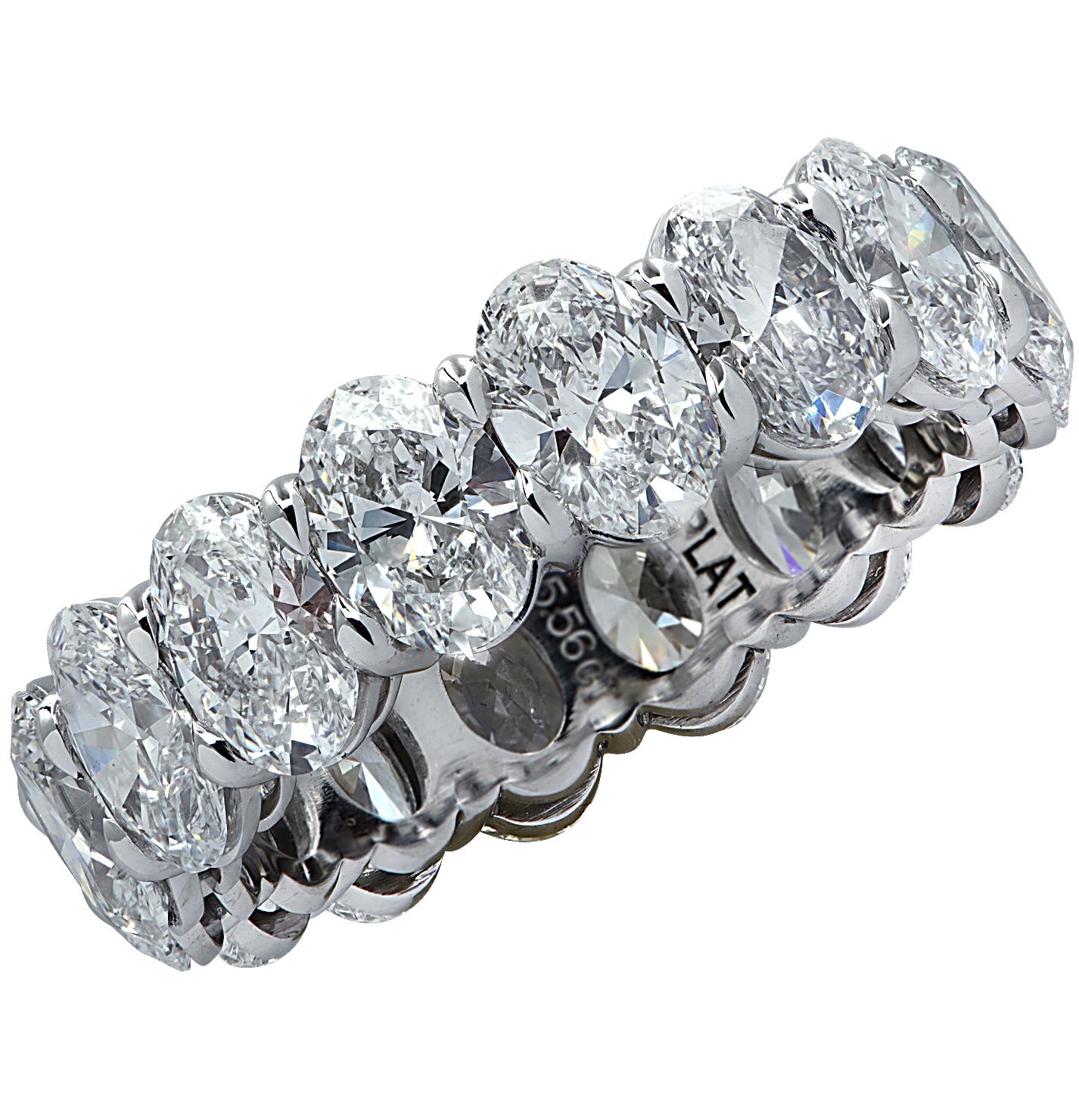 De las mujeres Anillo de eternidad ovalado Vivid Diamonds de 5,56 quilates en venta