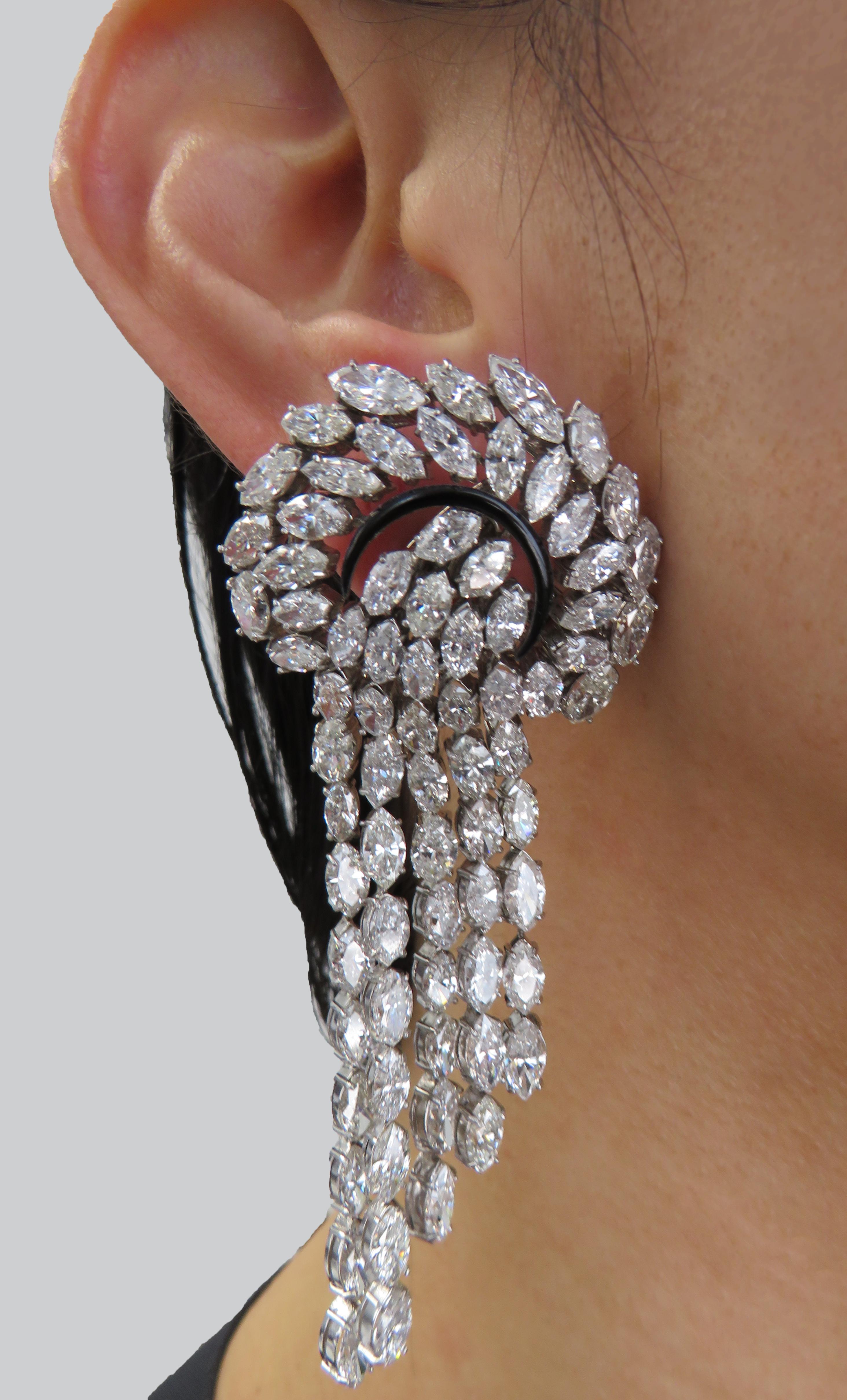 Modern Vivid Diamonds 59.00 Carat Diamond Chandelier Earrings