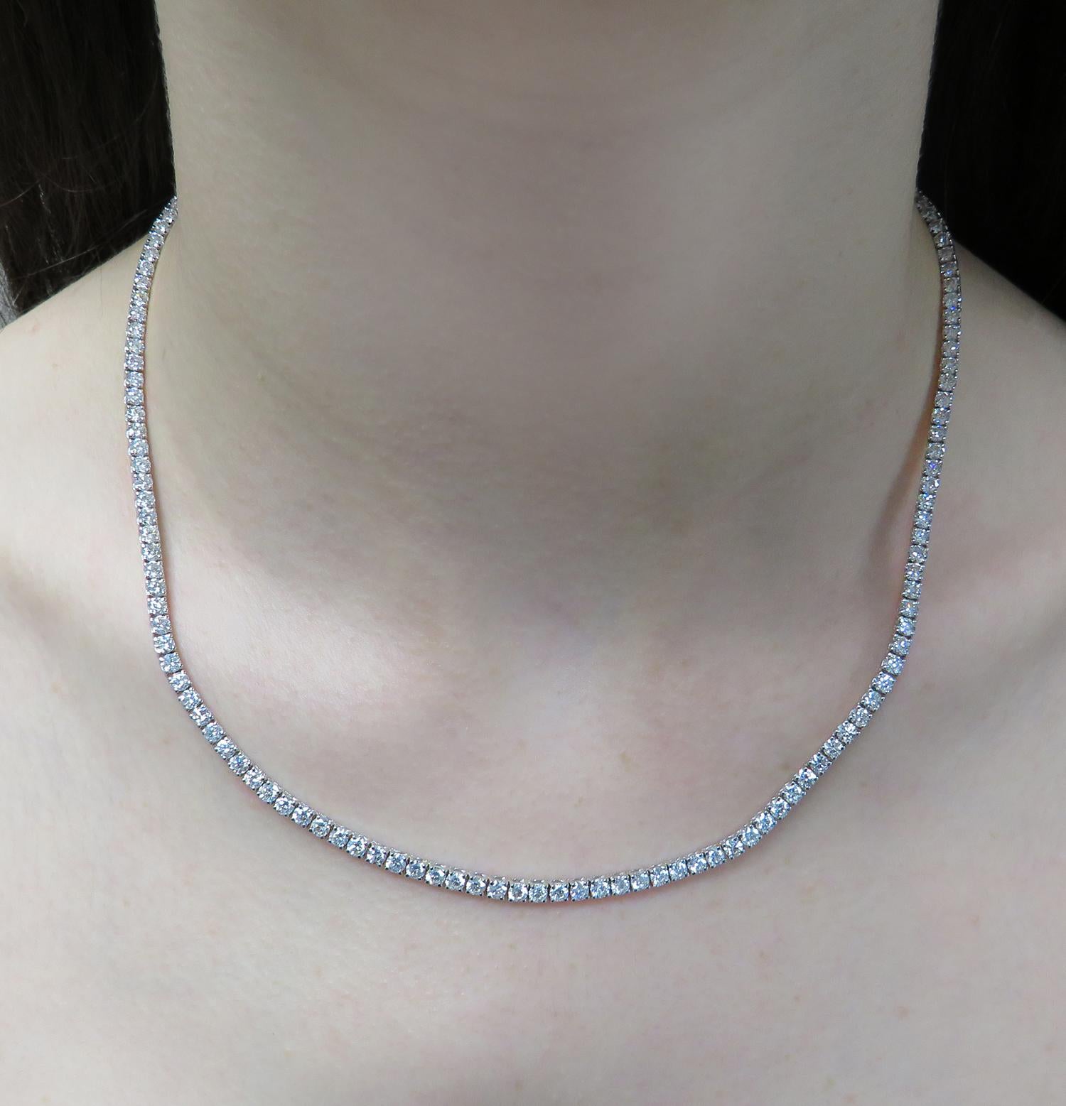 Modern Vivid Diamonds 9.37 Carat Straight Line Diamond Tennis Necklace For Sale