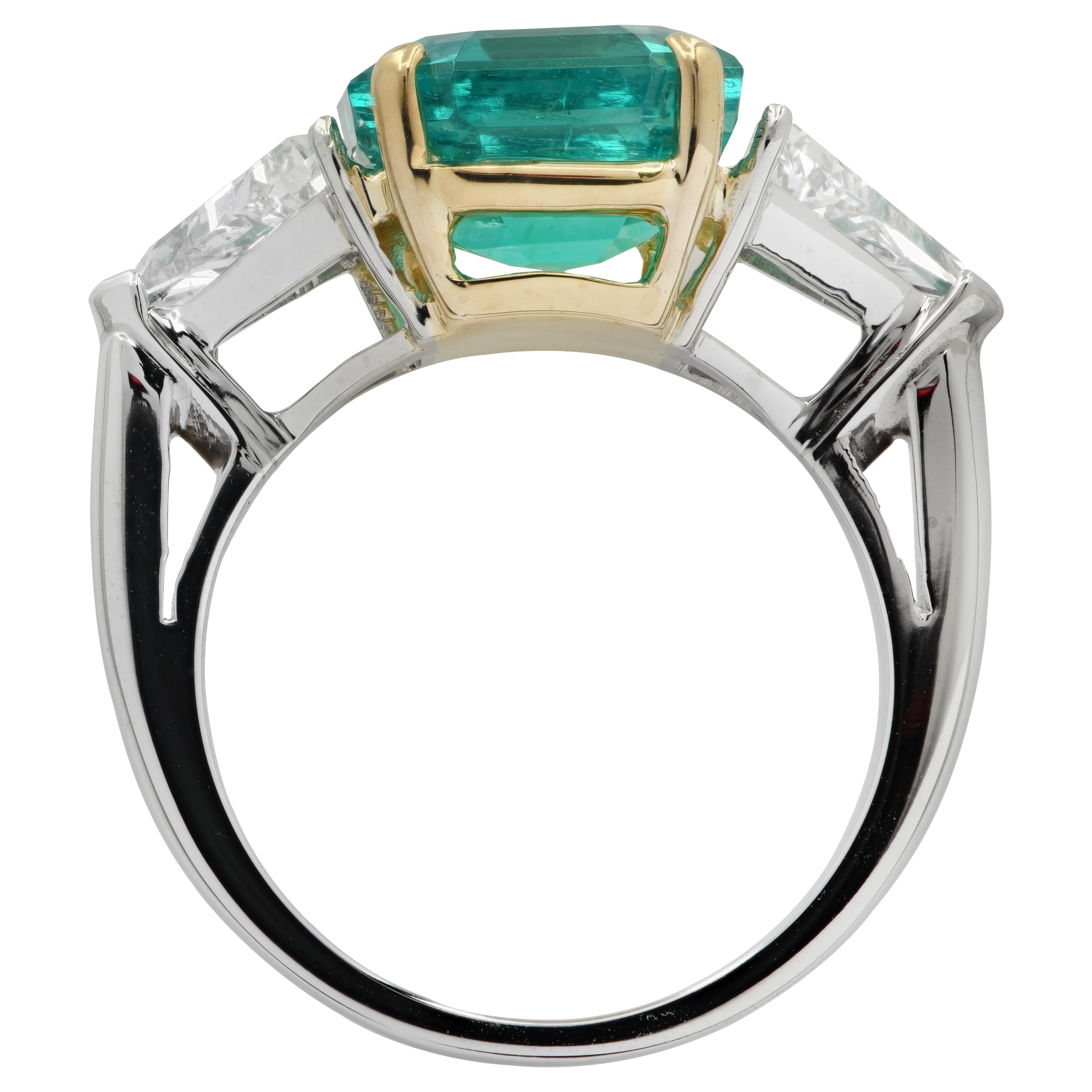 Vivid Diamonds AGL Certified 4.98 Carat Emerald Cut Emerald Ring In New Condition In Miami, FL