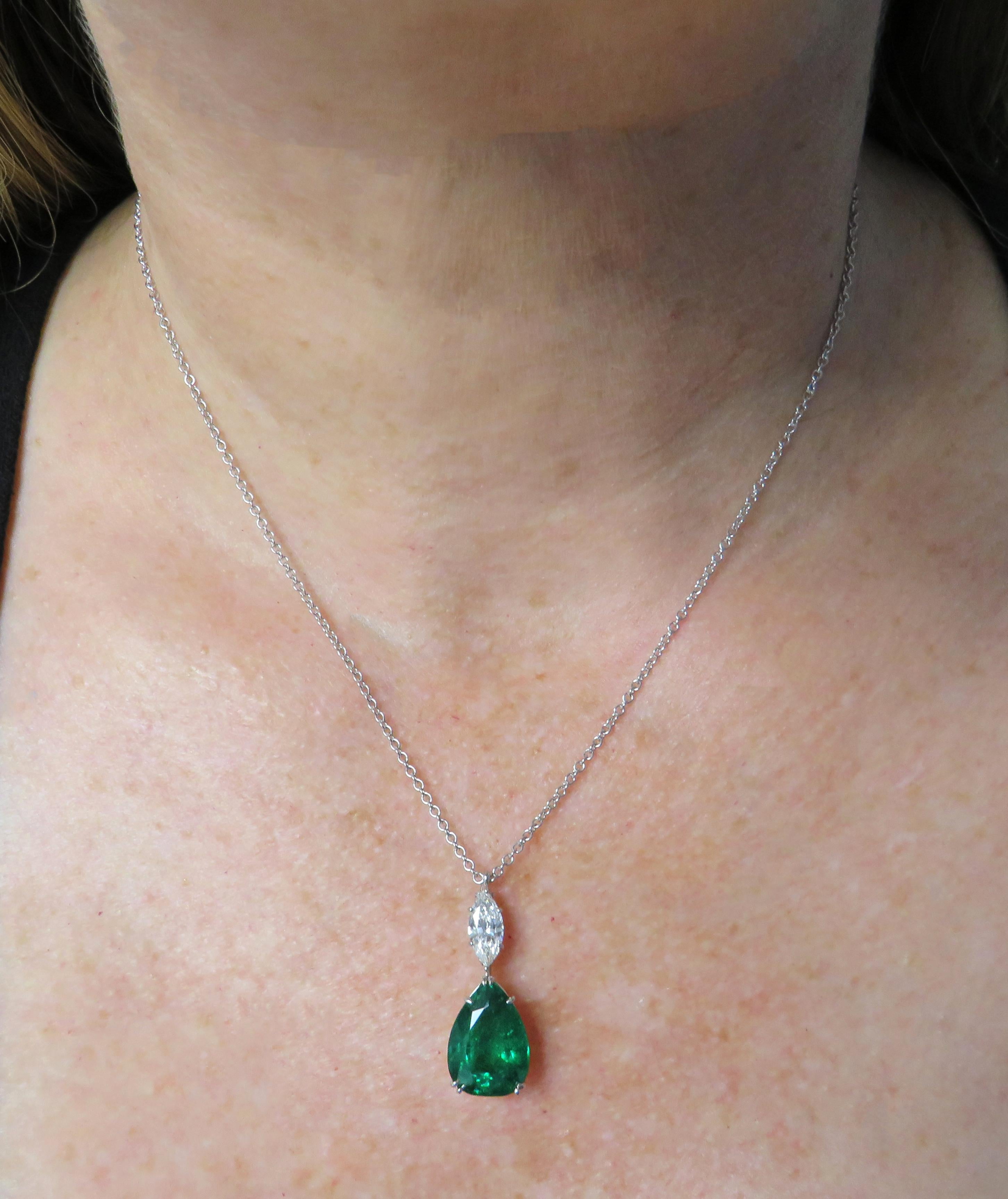 Vivid Diamonds AGL Certified 6.54 Carat Emerald and Diamond Necklace In New Condition In Miami, FL