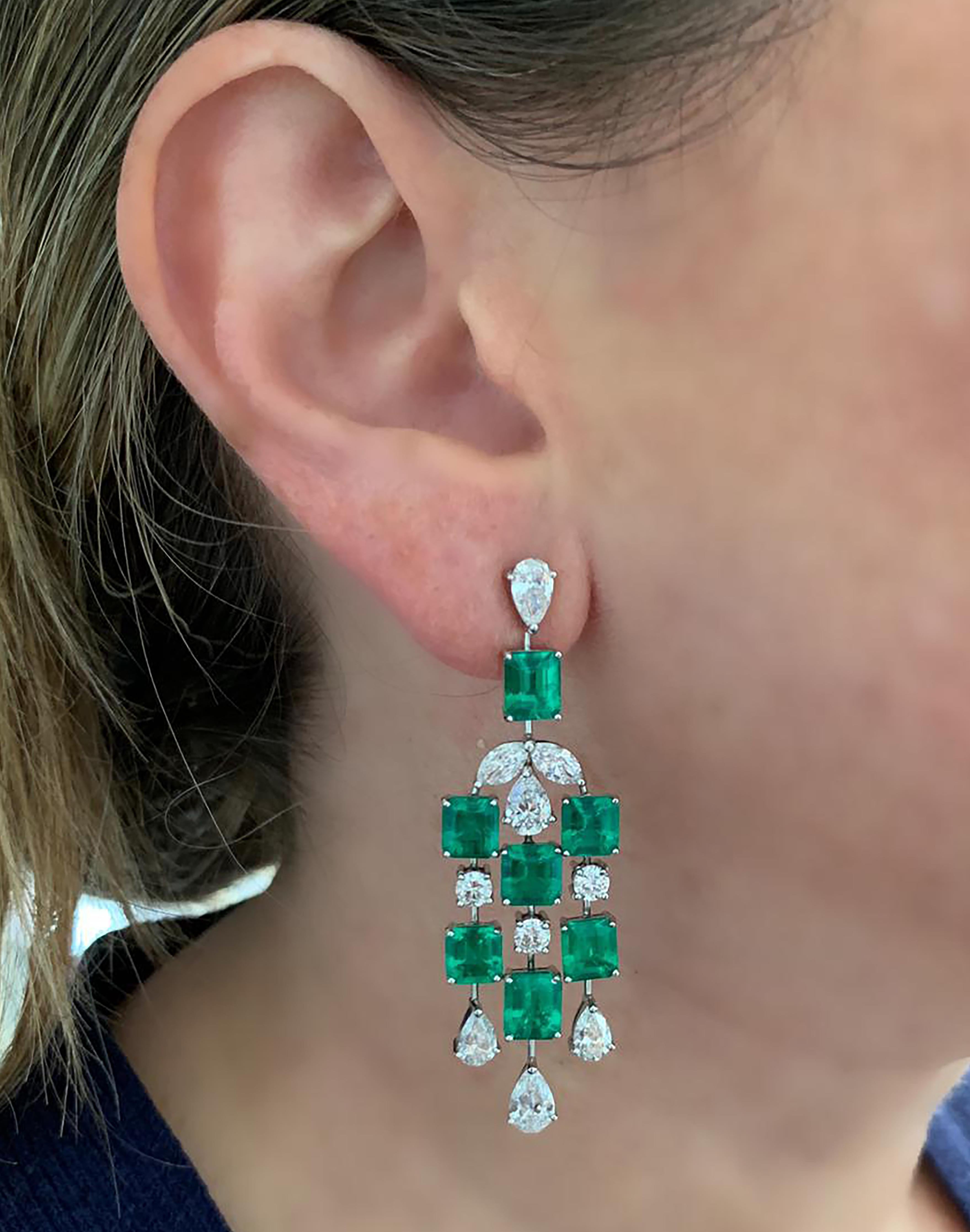 Modern Vivid Diamonds Colombian Emerald and Diamond Dangle Earrings For Sale