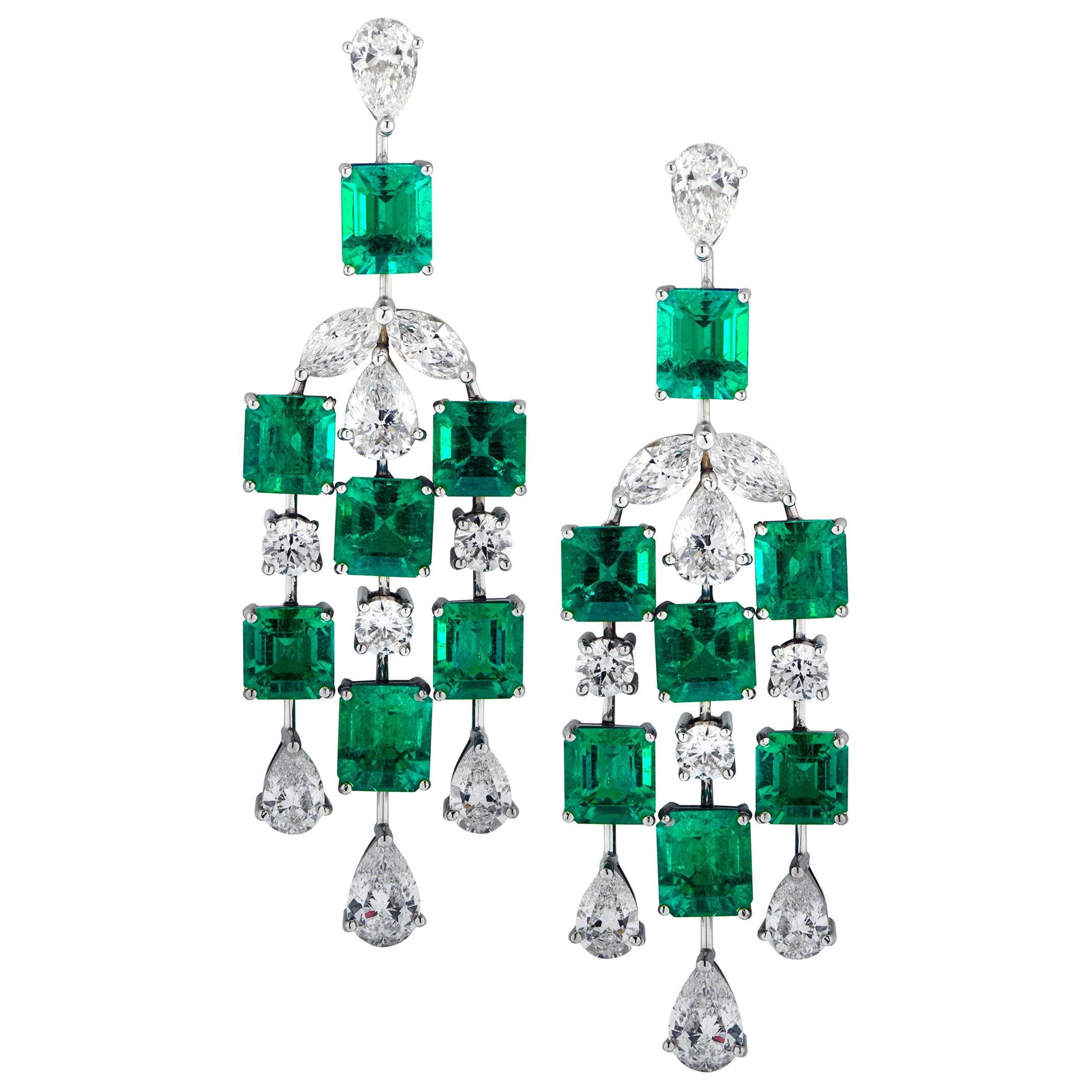 Vivid Diamonds Colombian Emerald and Diamond Dangle Earrings For Sale
