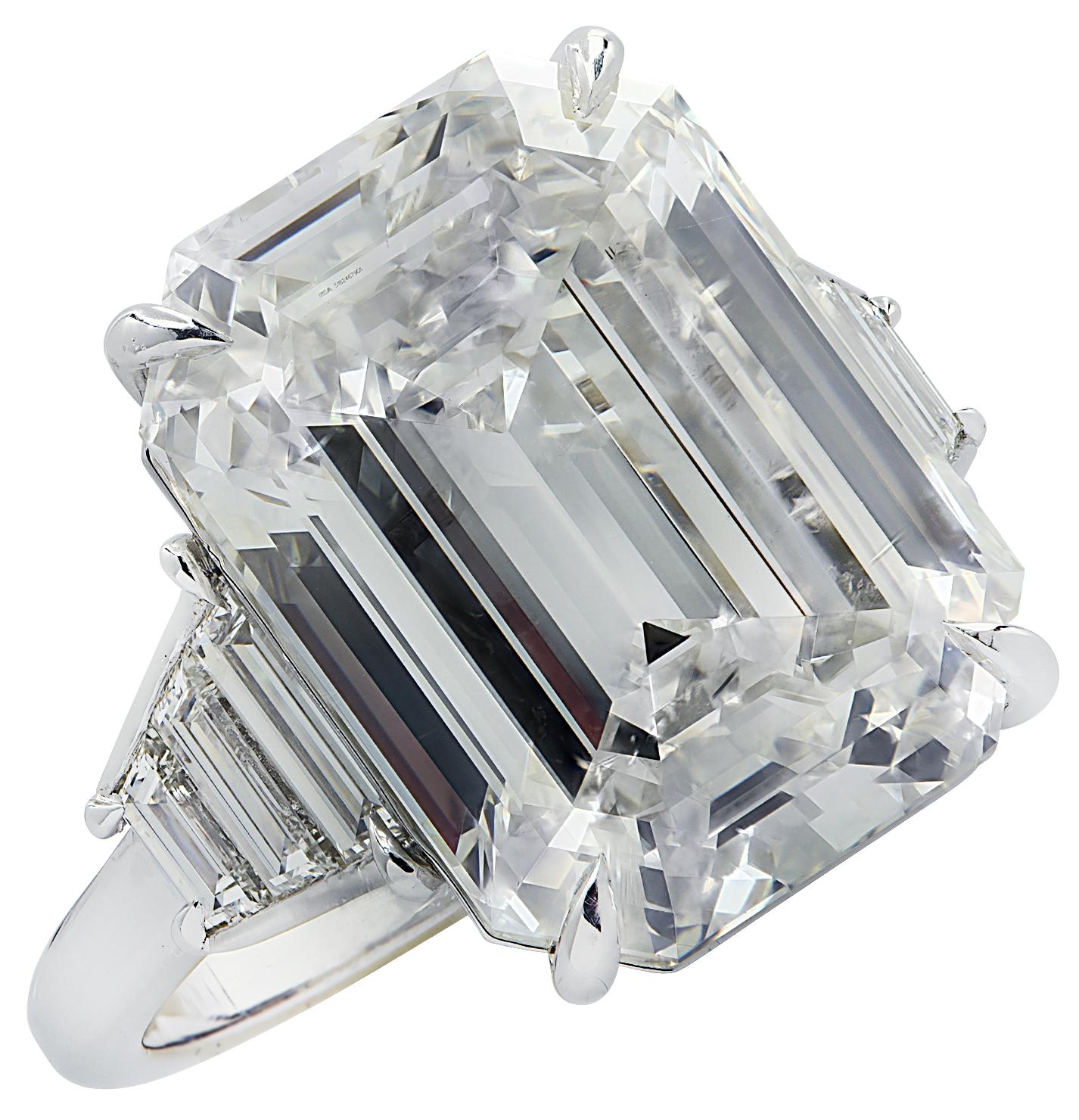 Verlobungsring mit lebhaften Diamanten, GIA-zertifiziert 11,78 Karat Diamant im Smaragdschliff Damen im Angebot