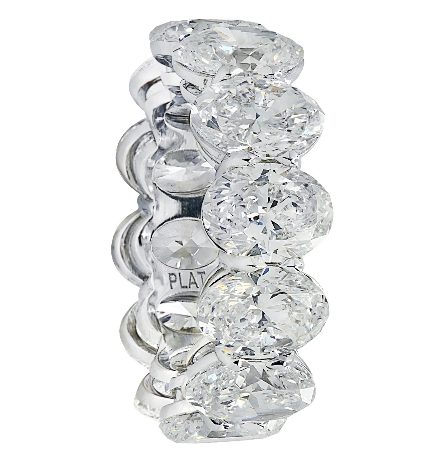 Vivid DIamonds GIA Certified 12.10 Carat Oval Cut Diamond Eternity Band  In New Condition For Sale In Miami, FL