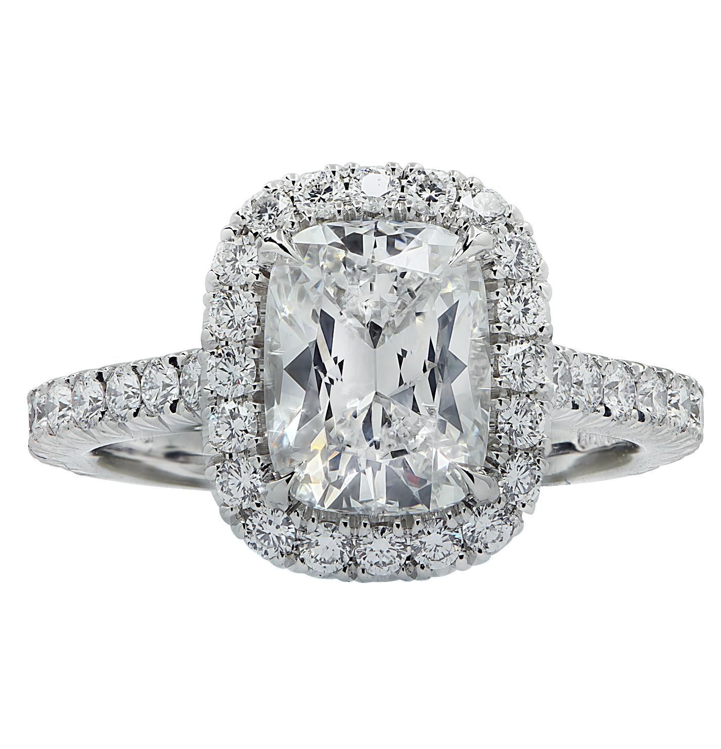 Verlobungsring mit lebhaften Diamanten, GIA-zertifizierter 1,77 Karat Diamant-Halo (Kissenschliff) im Angebot