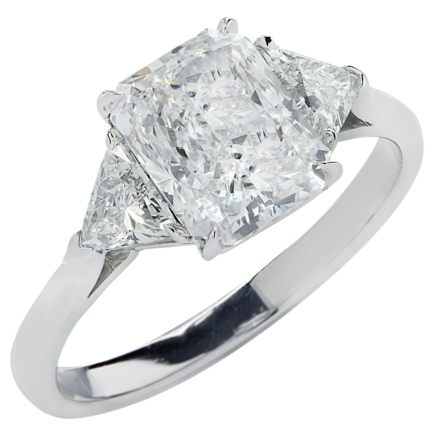 Bague de fiançailles en diamants vifs de 2,02 carats, certifiée par le GIA, taille radiante en vente