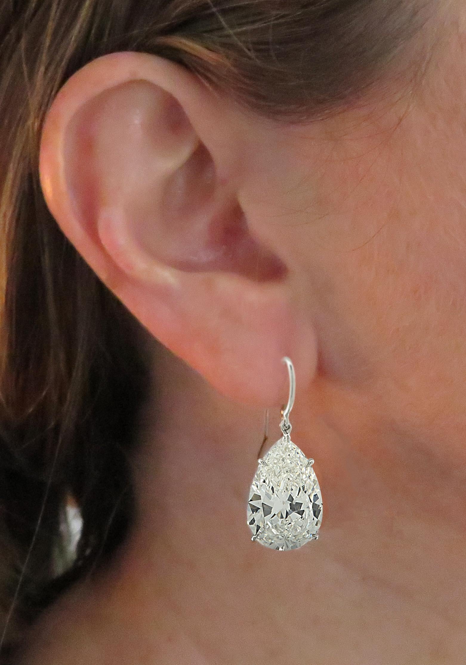 Women's Vivid Diamonds GIA Certified 20.48 Carat Diamond Dangle Earrings
