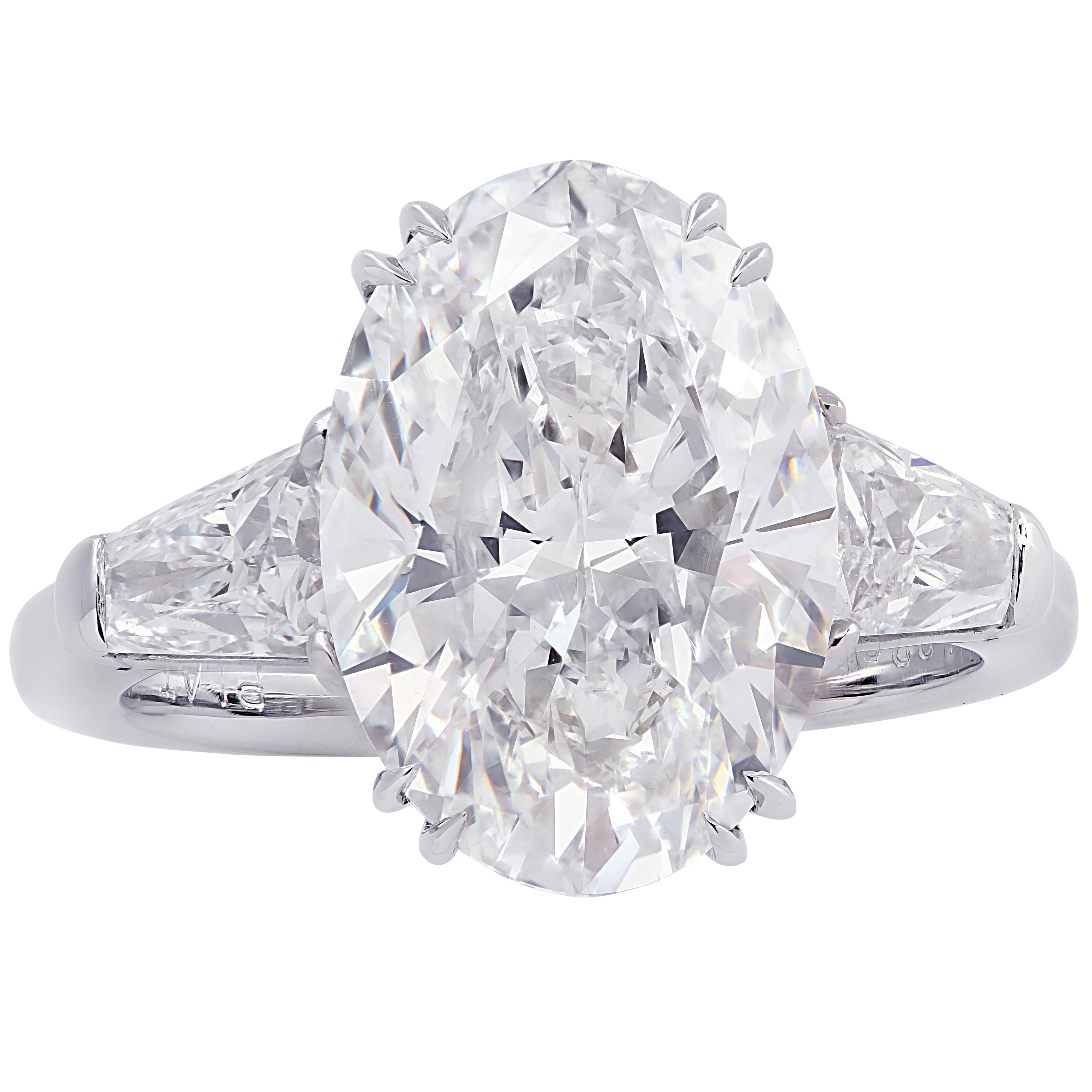 Vivid Diamonds GIA Certified 5.02 Carat Oval Engagement Ring In New Condition In Miami, FL