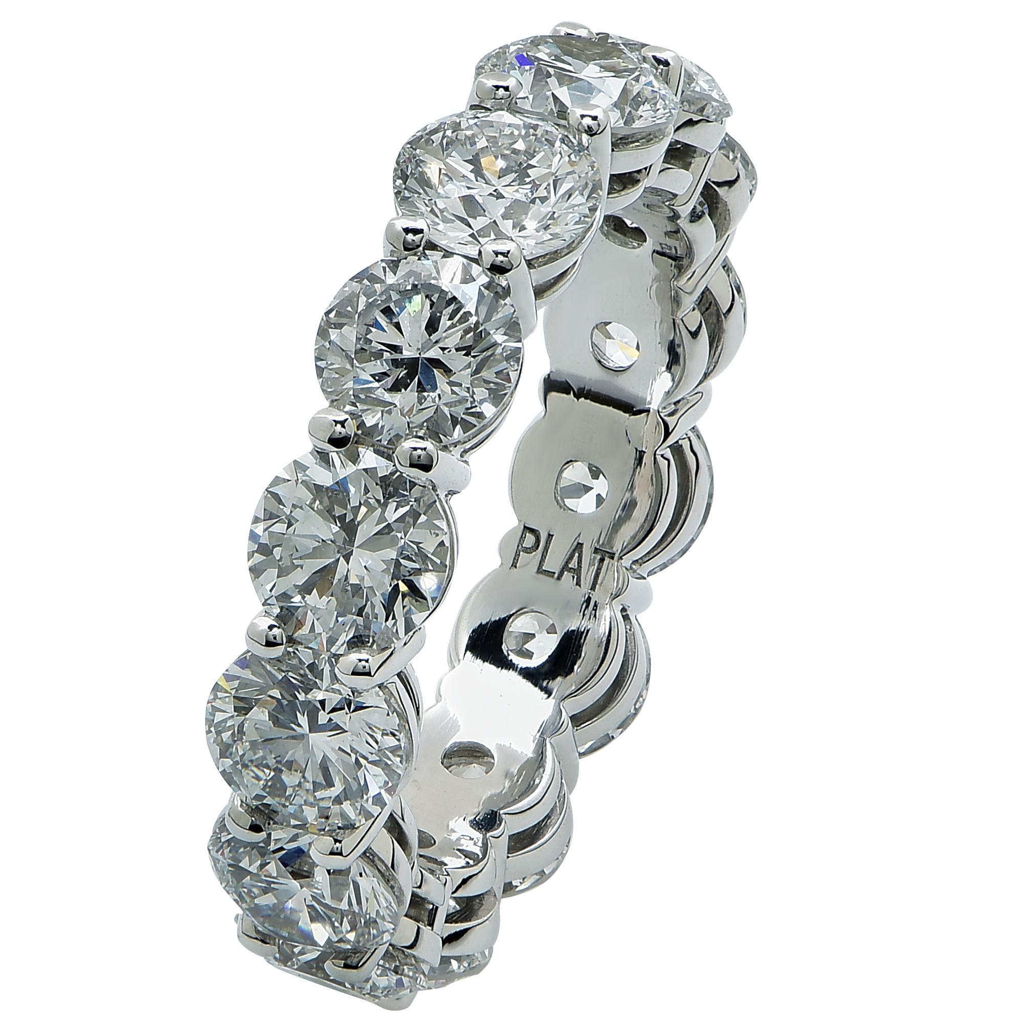 Modern Vivid Diamonds GIA Certified 5.62 Carat Diamonds Platinum Wedding Band Ring