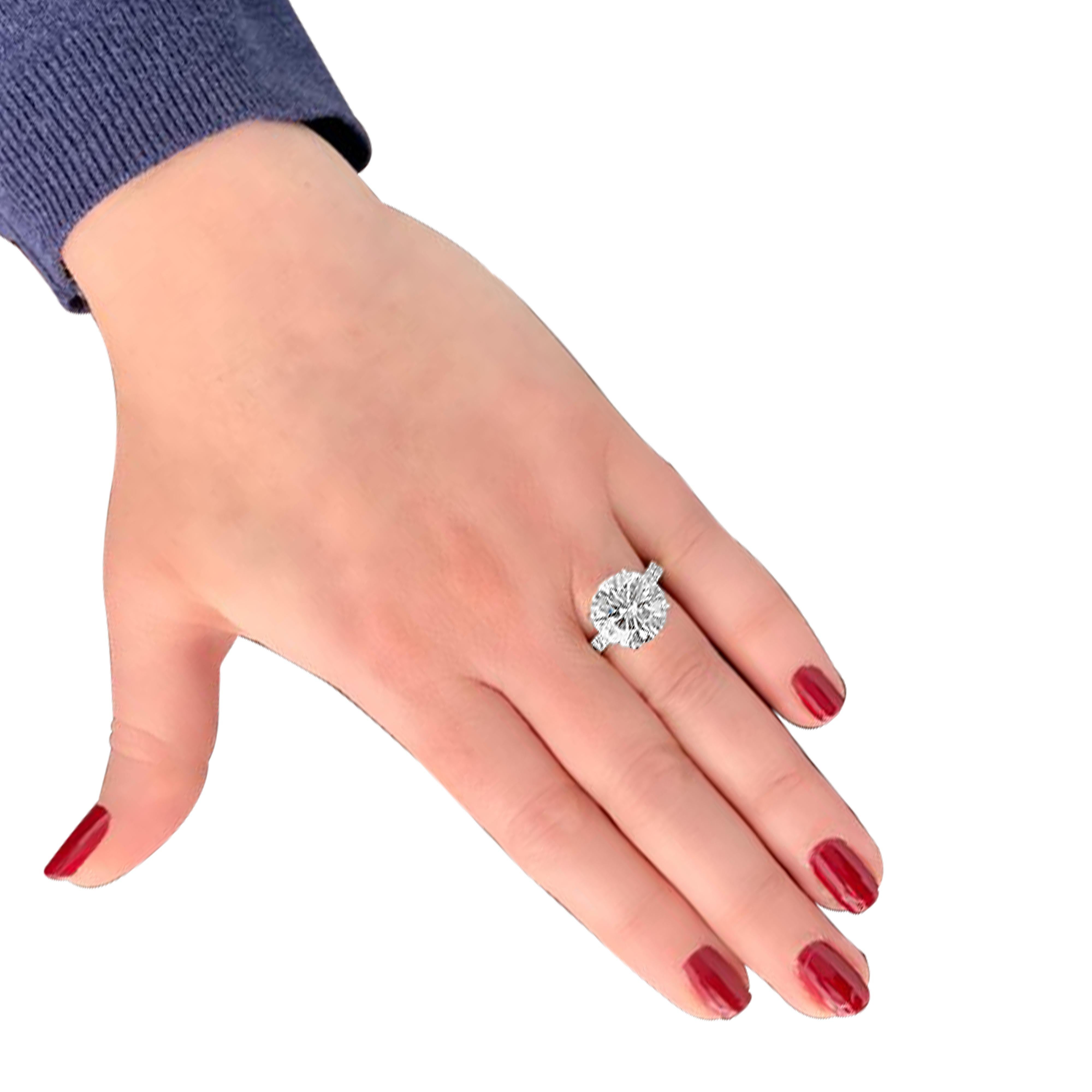 Round Cut Vivid Diamonds GIA Certified 7.61 Carat Diamond Platinum Engagement Ring