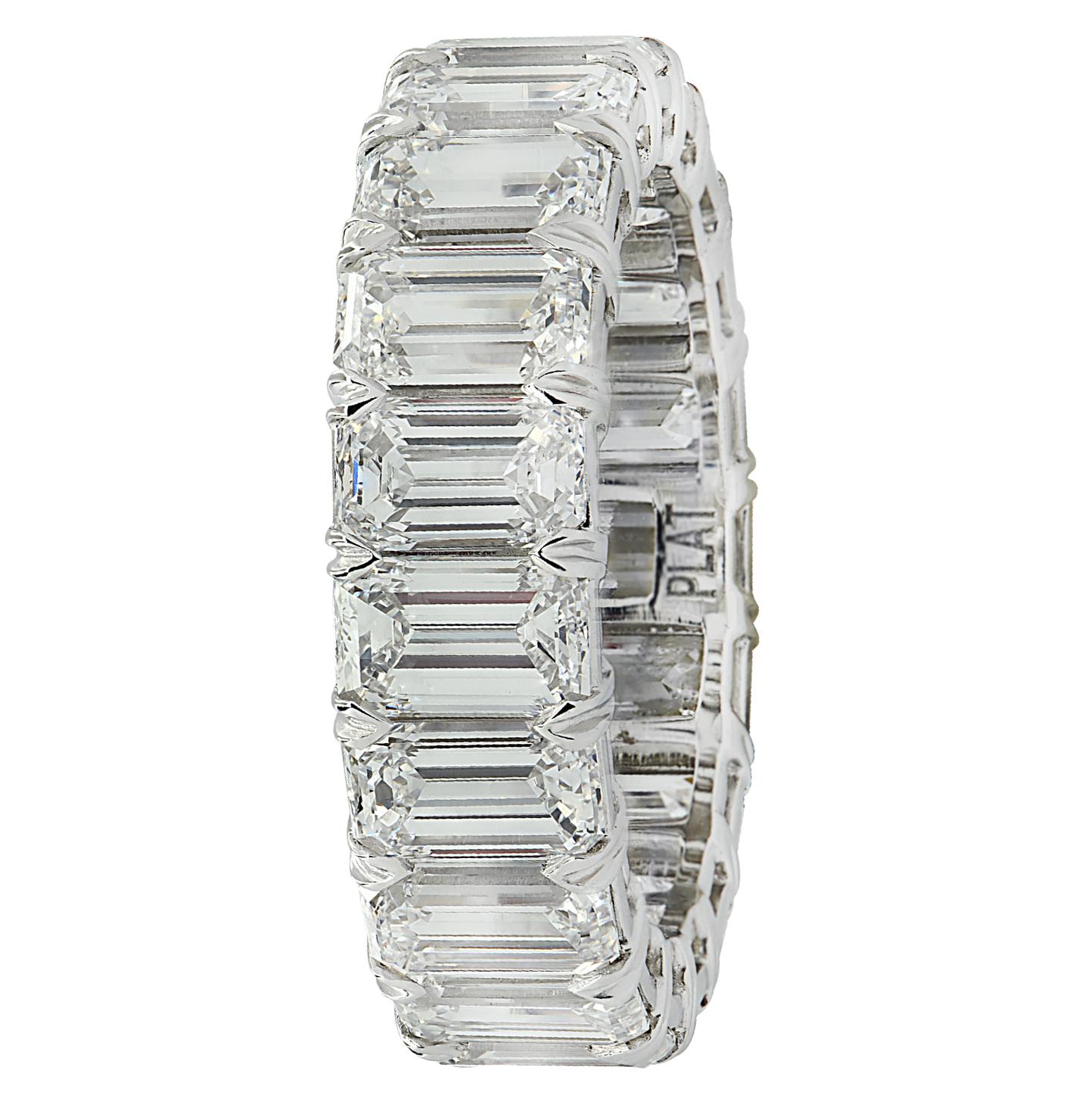 Women's Vivid Diamonds GIA Certified 7.68 Carat Emerald Cut Diamond Wedding Band  For Sale