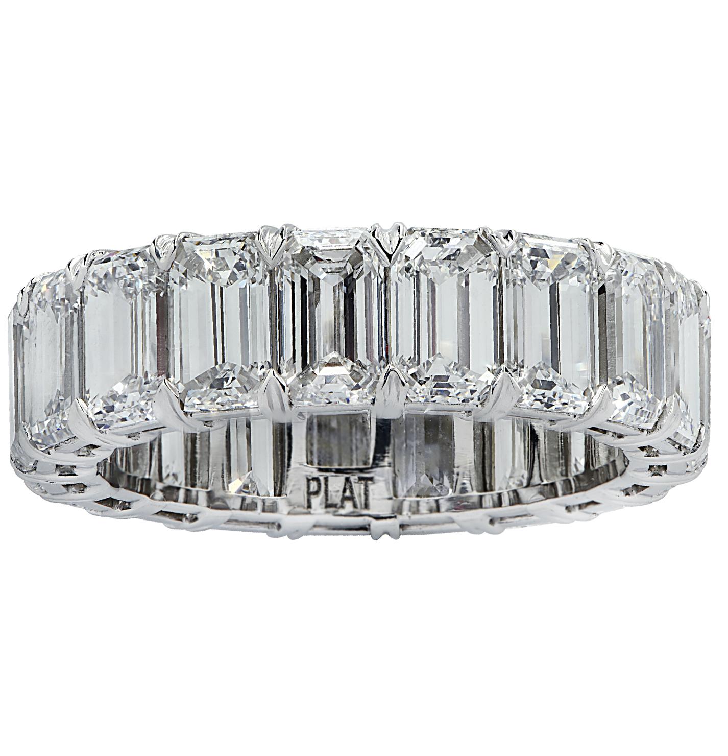 Women's Vivid Diamonds GIA Certified 7.72 Carat Emerald Cut Diamond Eternity Band For Sale