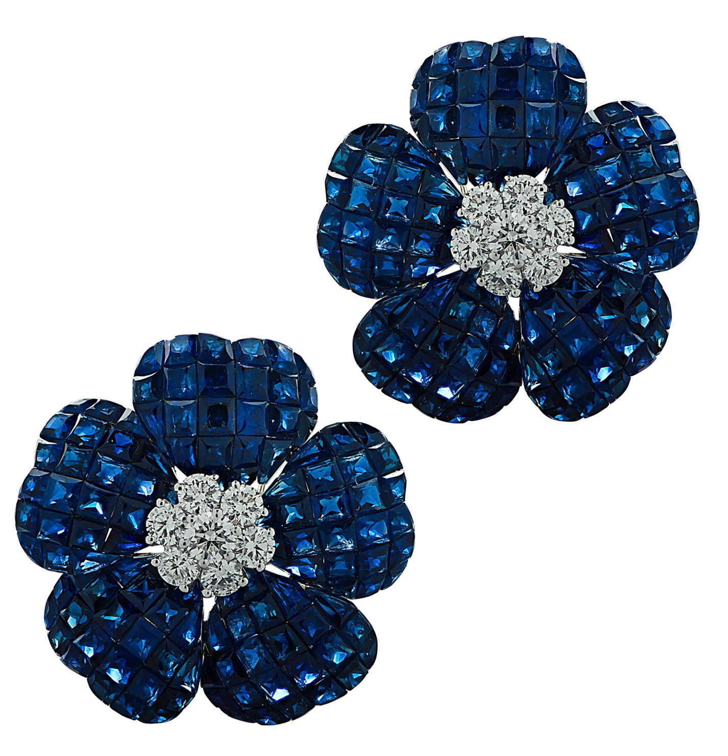 Vivid Diamonds Sapphire and Diamond Flower Earrings In New Condition For Sale In Miami, FL