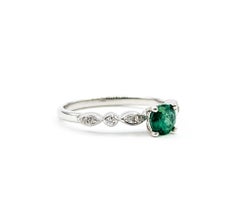 Vivid Emerald & Diamant Ring in 14k Weißgold