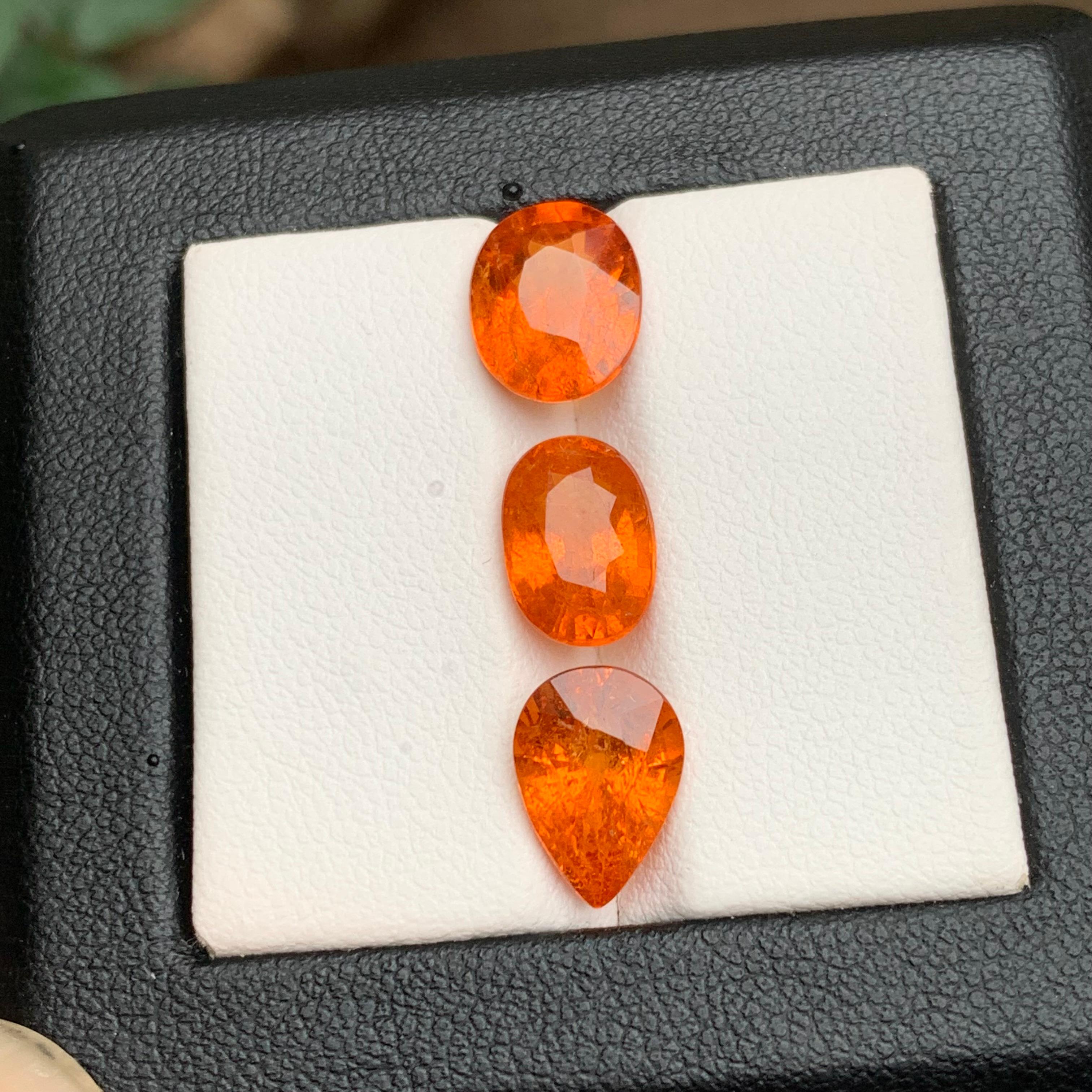Espesartita natural de color naranja fanta vivo/Granate mandarín 10,40Ct-Joya Contemporáneo en venta